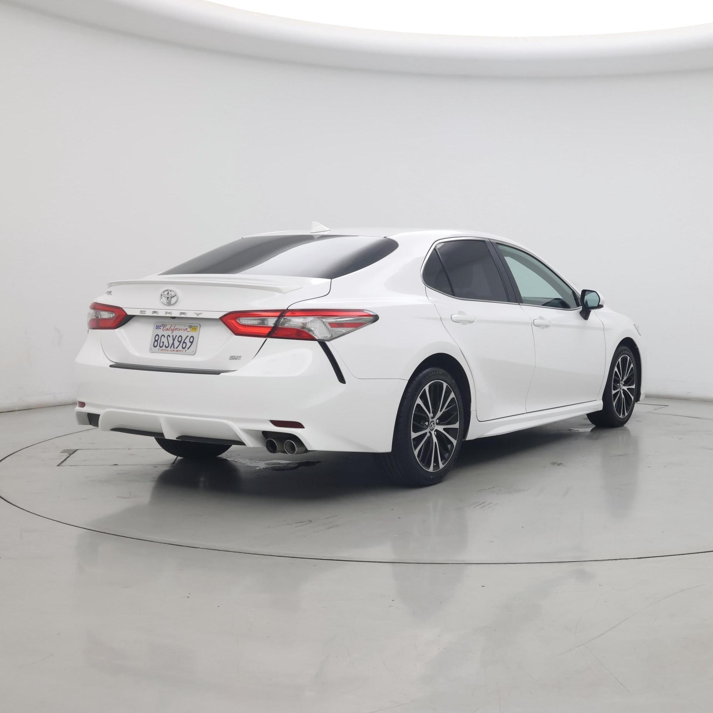 Thumbnail: 2019 Toyota Camry - 8