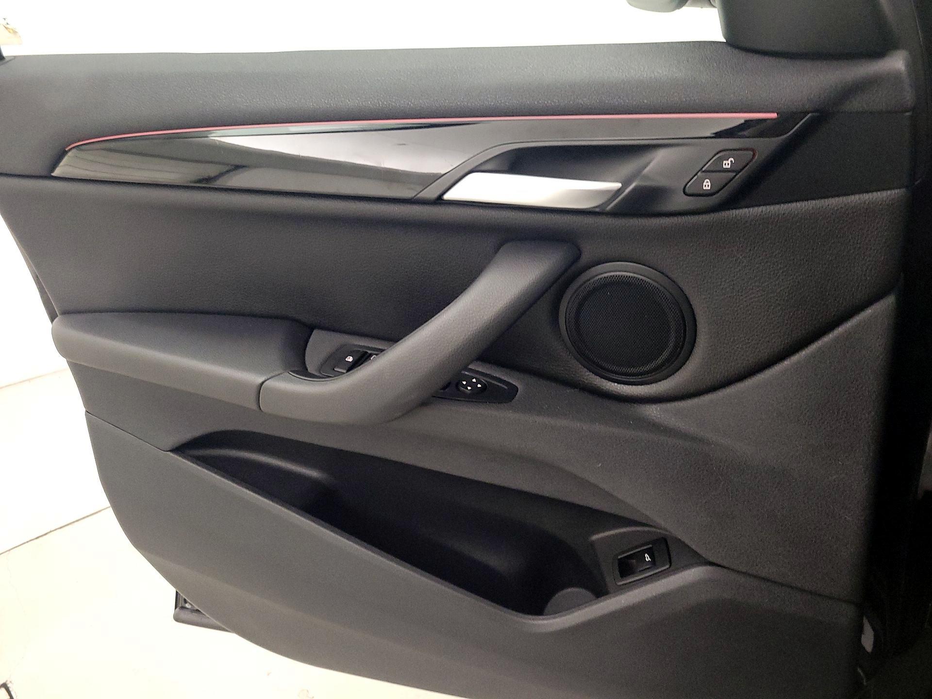 Thumbnail: 2021 BMW X1 - 12