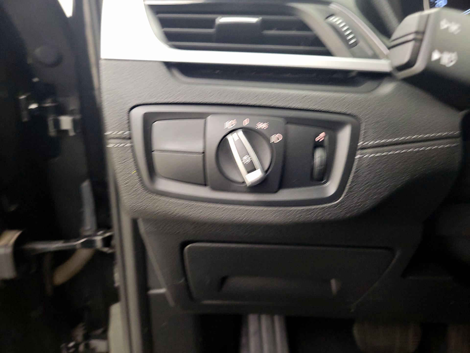 Thumbnail: 2021 BMW X1 - 13