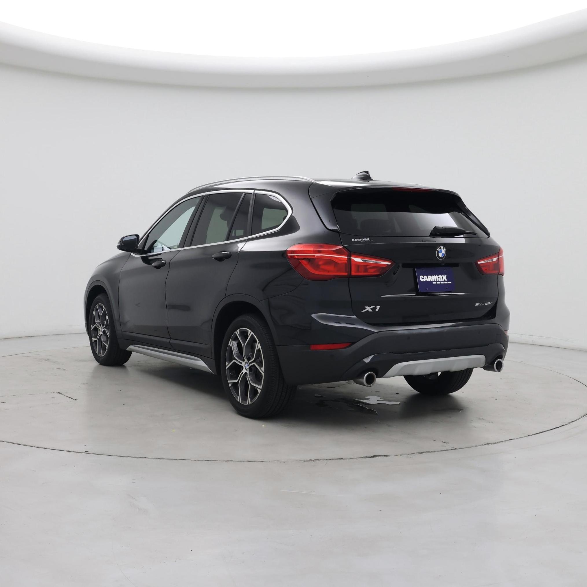 Thumbnail: 2021 BMW X1 - 2
