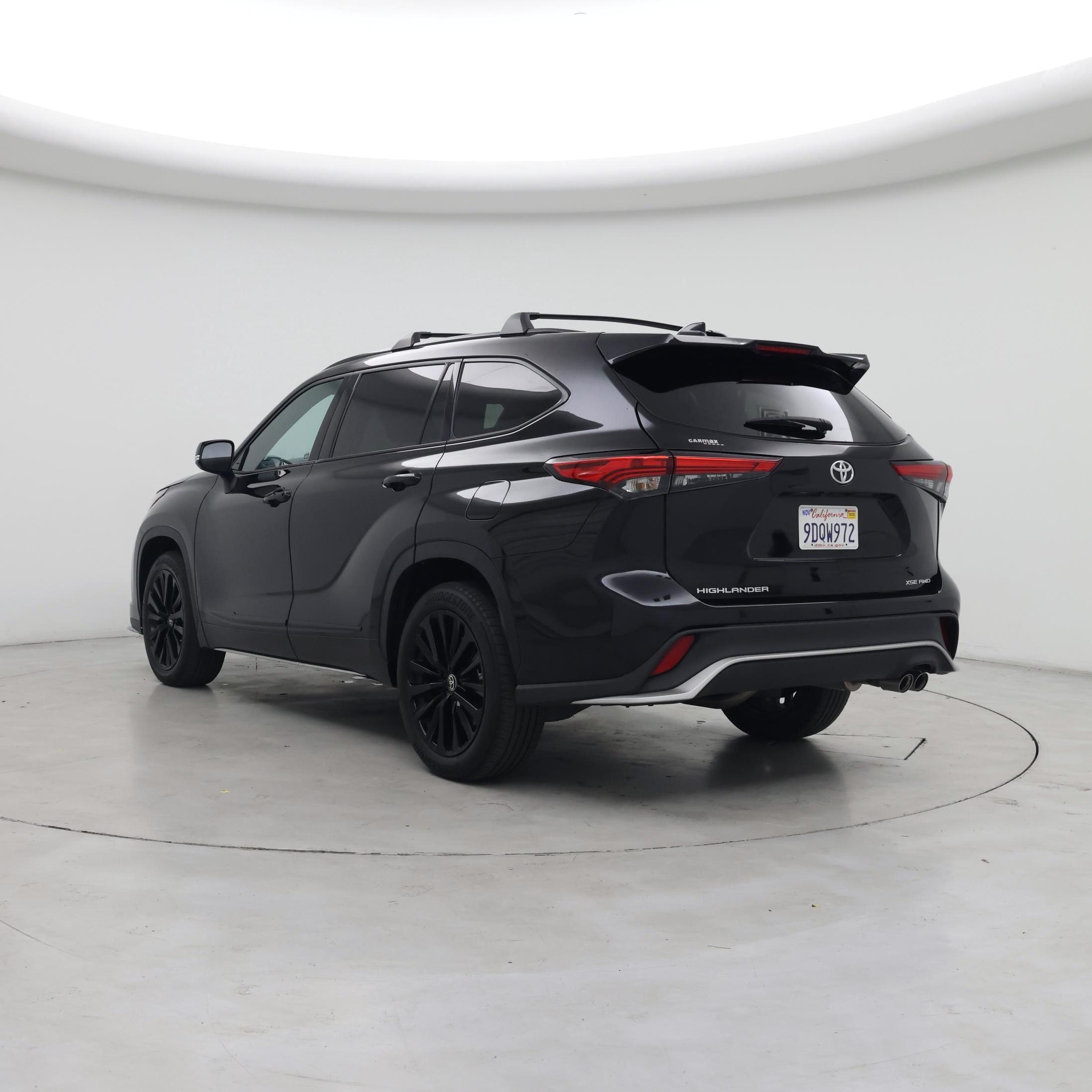 Thumbnail: 2023 Toyota Highlander - 2