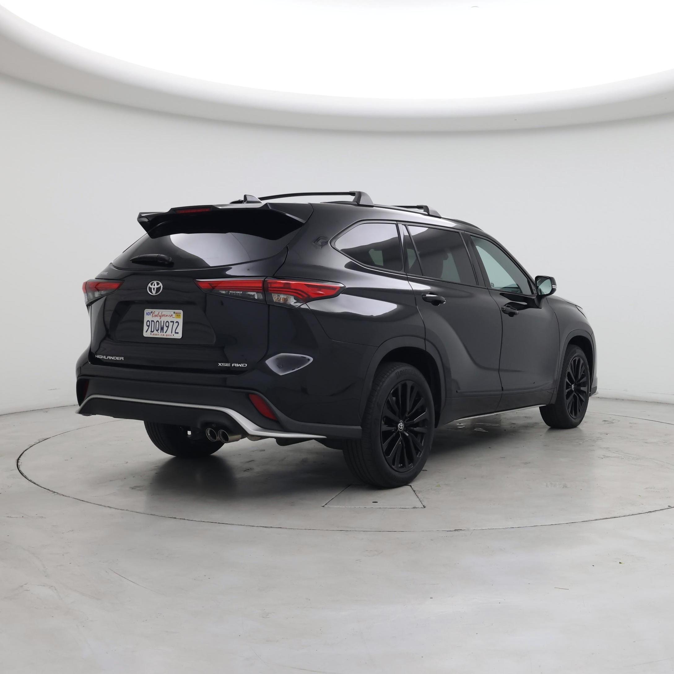 Thumbnail: 2023 Toyota Highlander - 8