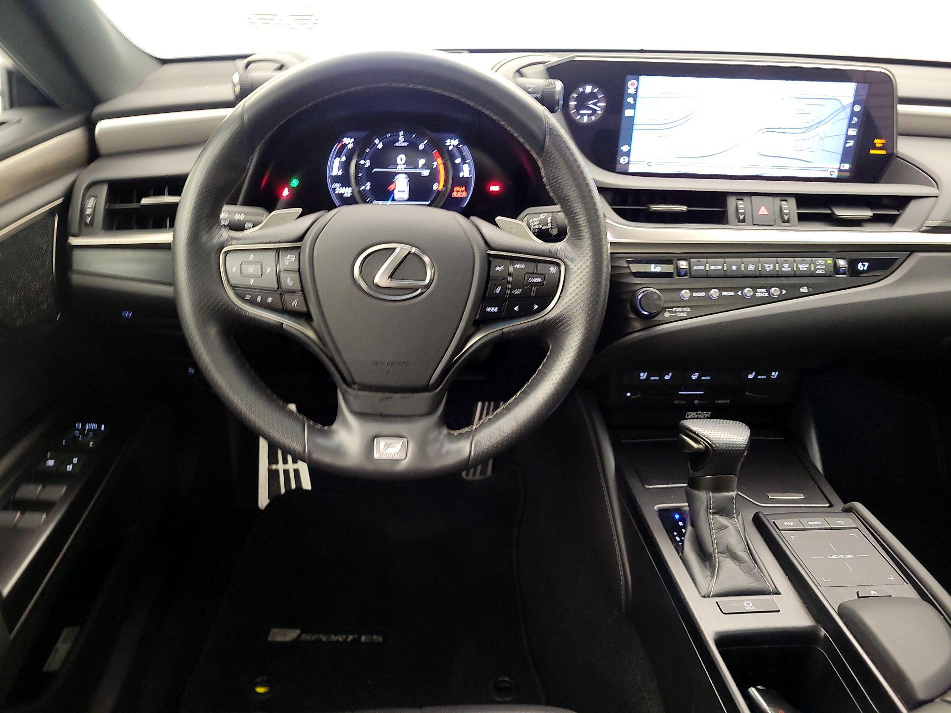 Thumbnail: 2020 Lexus ES - 10
