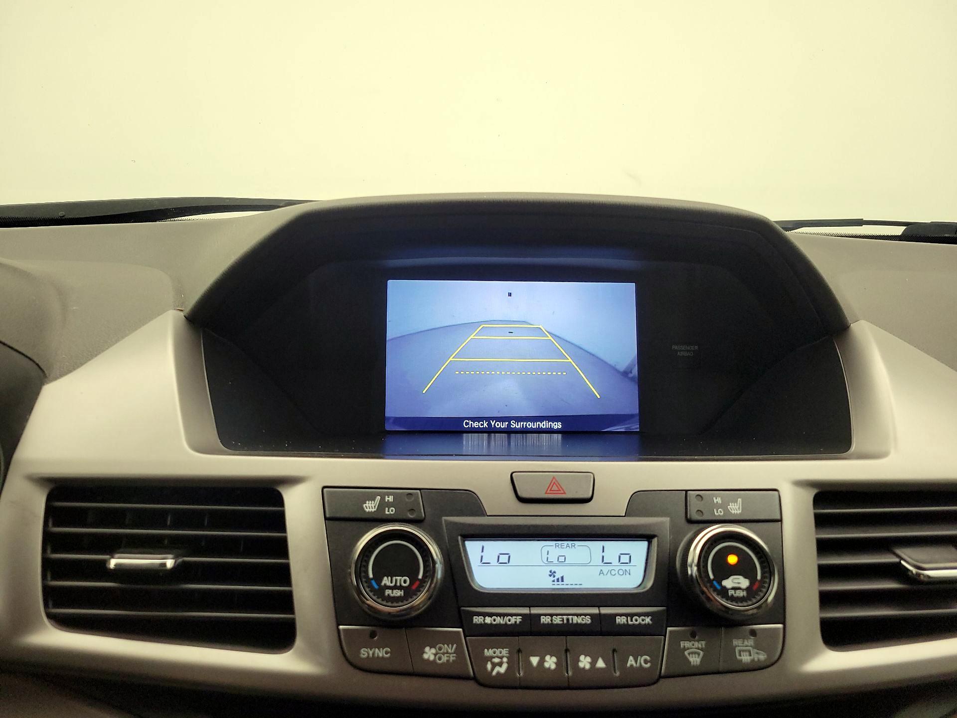 Thumbnail: 2016 Honda Odyssey - 14