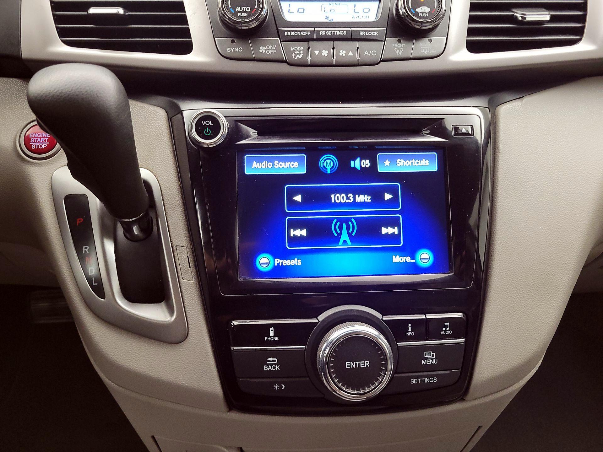 Thumbnail: 2016 Honda Odyssey - 15