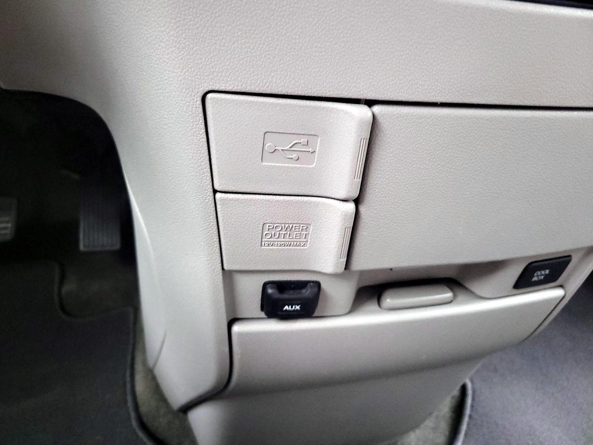 Thumbnail: 2016 Honda Odyssey - 18