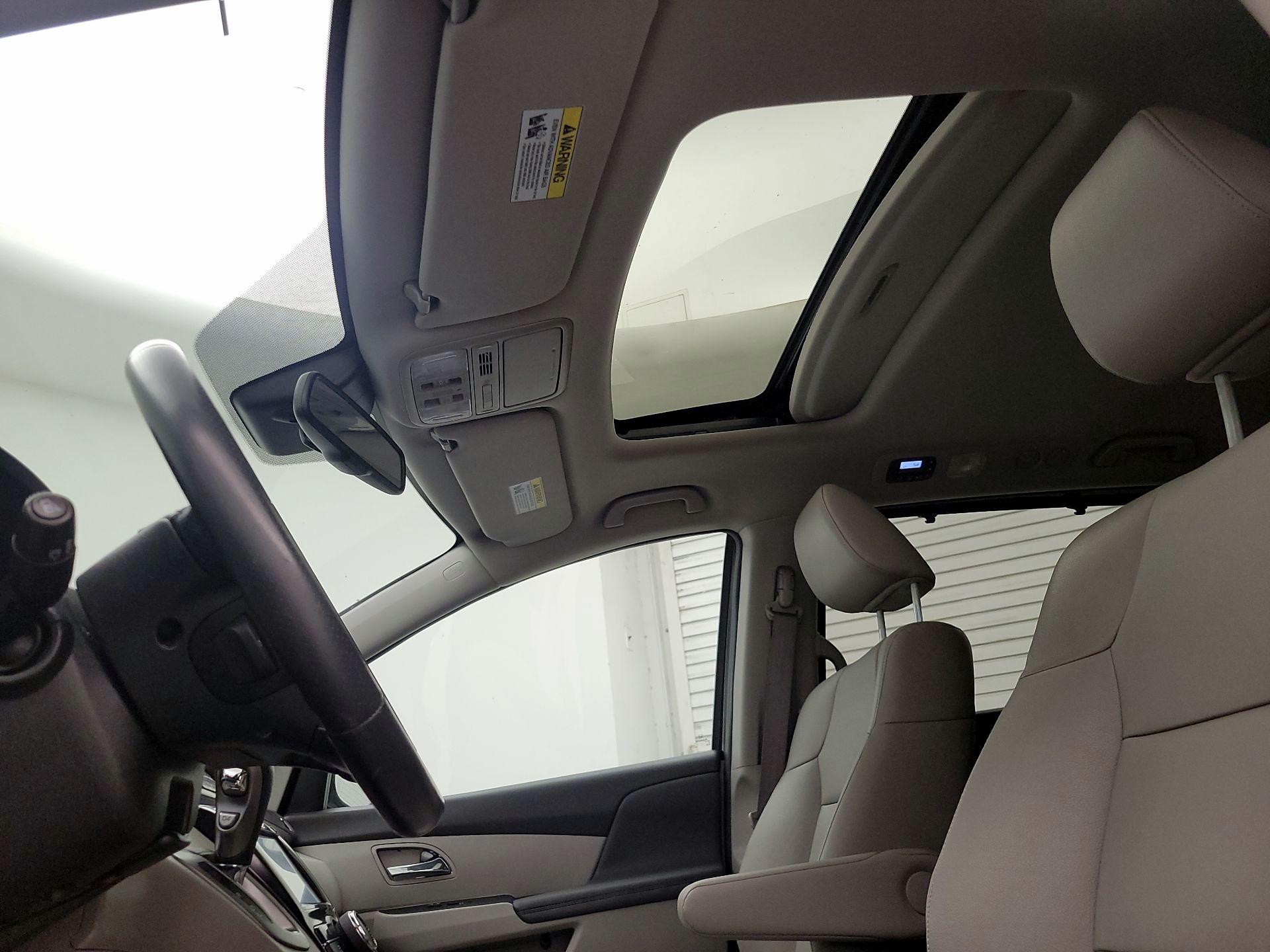 Thumbnail: 2016 Honda Odyssey - 19