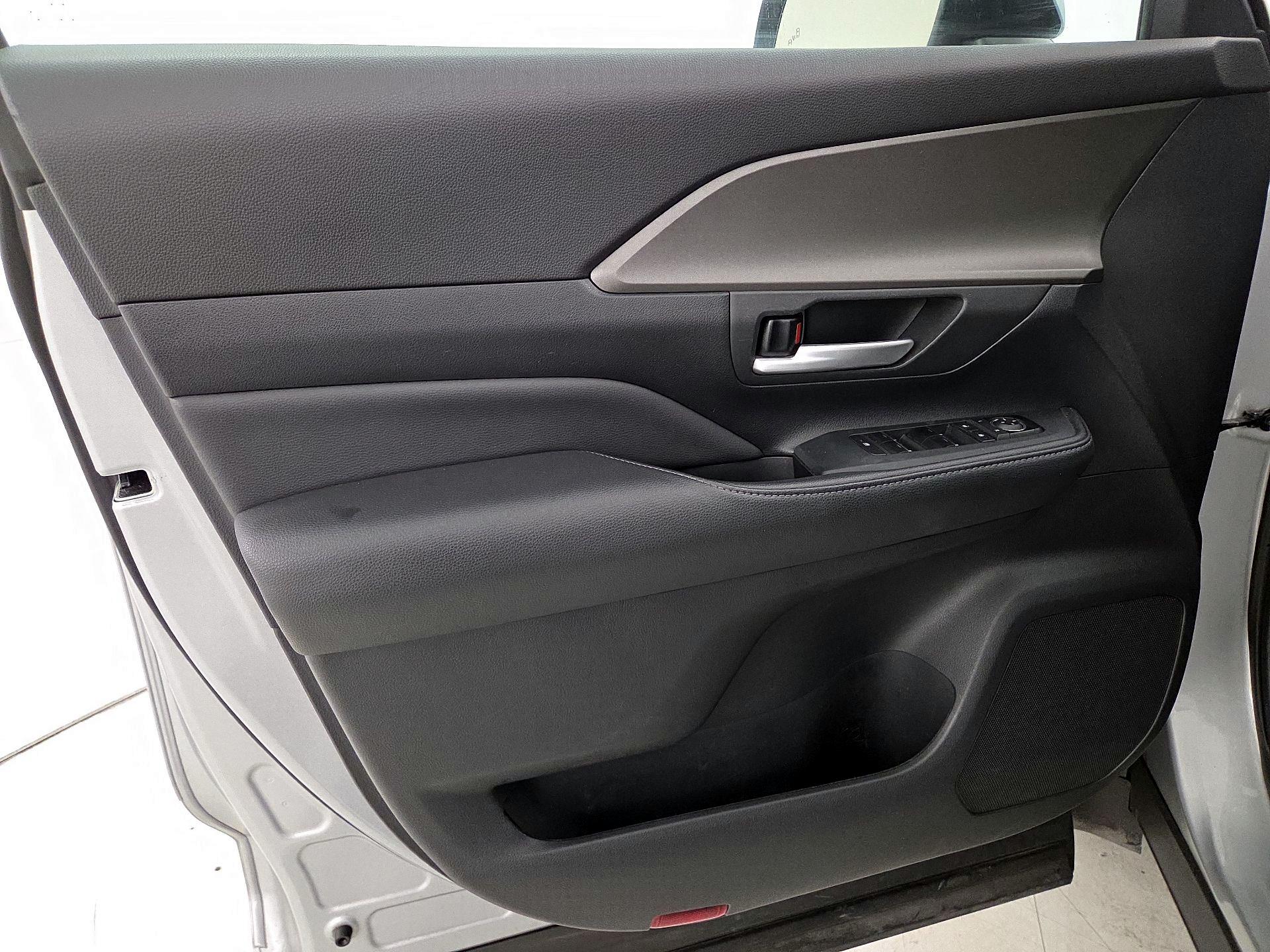 Thumbnail: 2024 Toyota Grand Highlander - 12