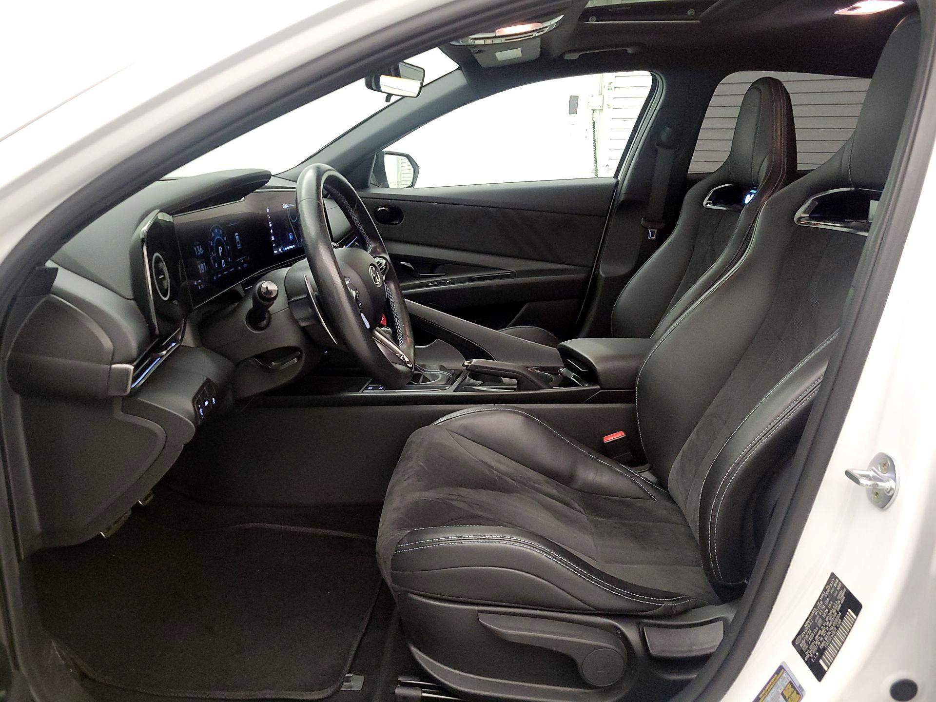 Thumbnail: 2022 Hyundai Elantra - 11