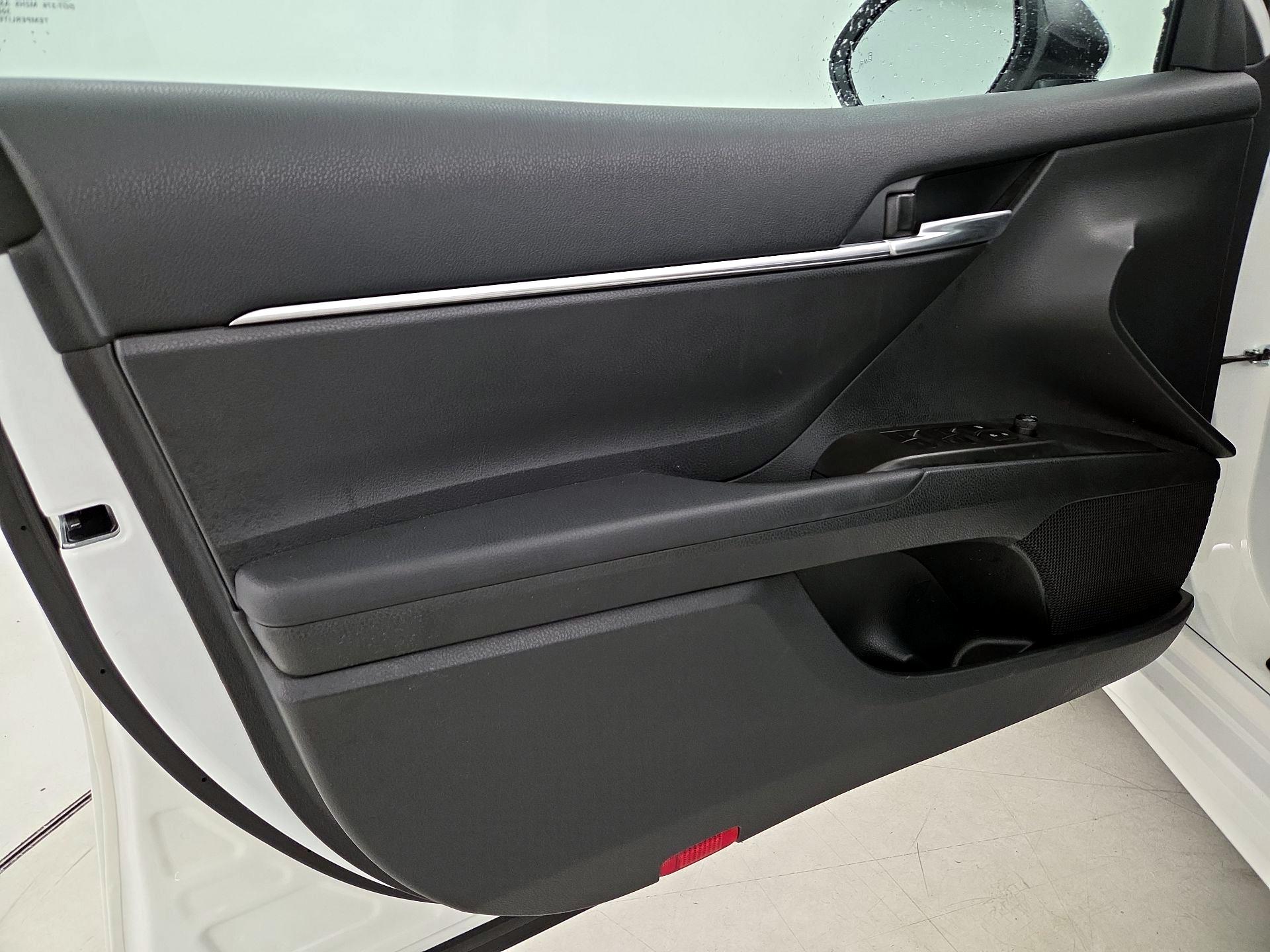 Thumbnail: 2024 Toyota Camry - 12