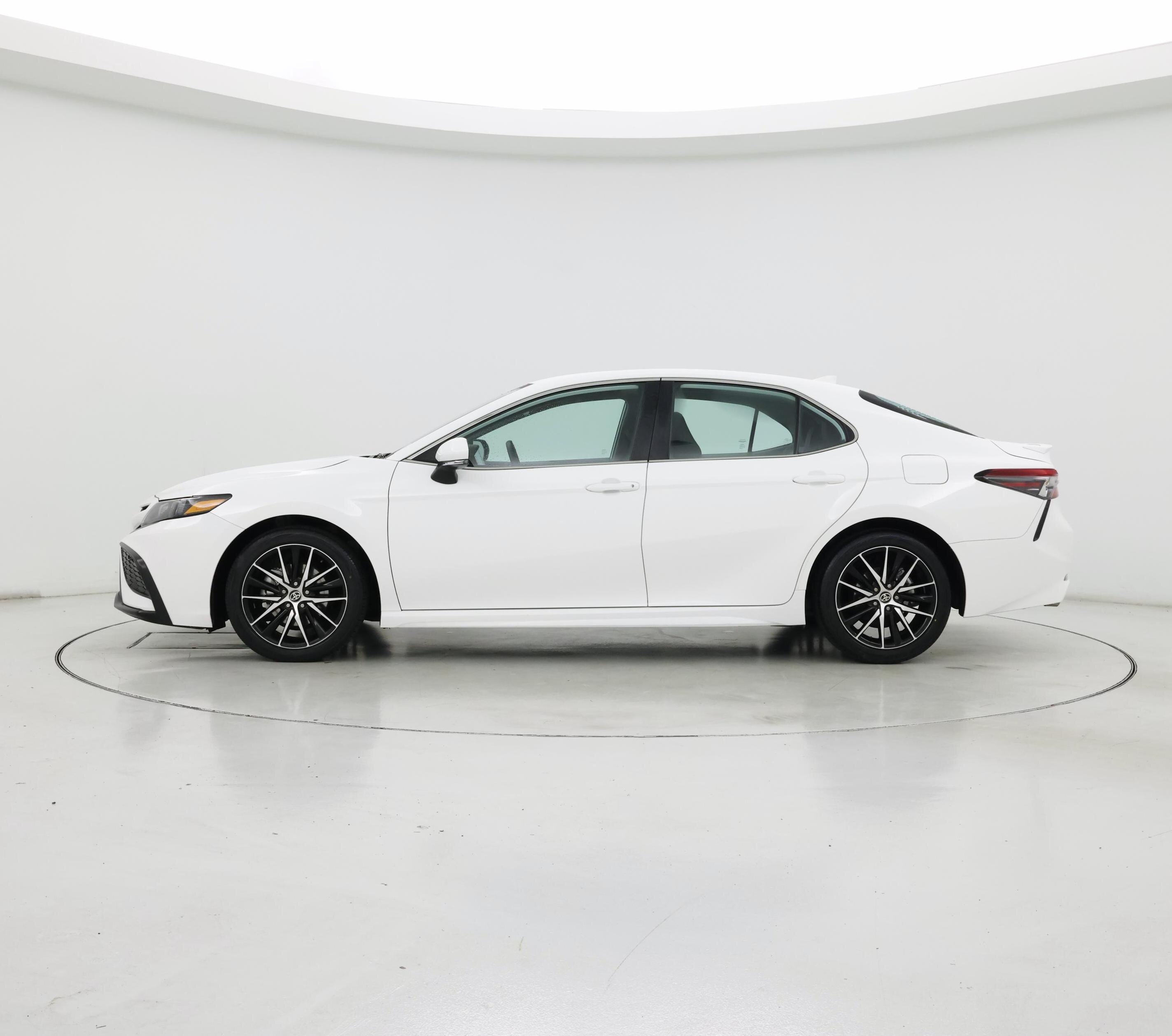 Thumbnail: 2024 Toyota Camry - 3