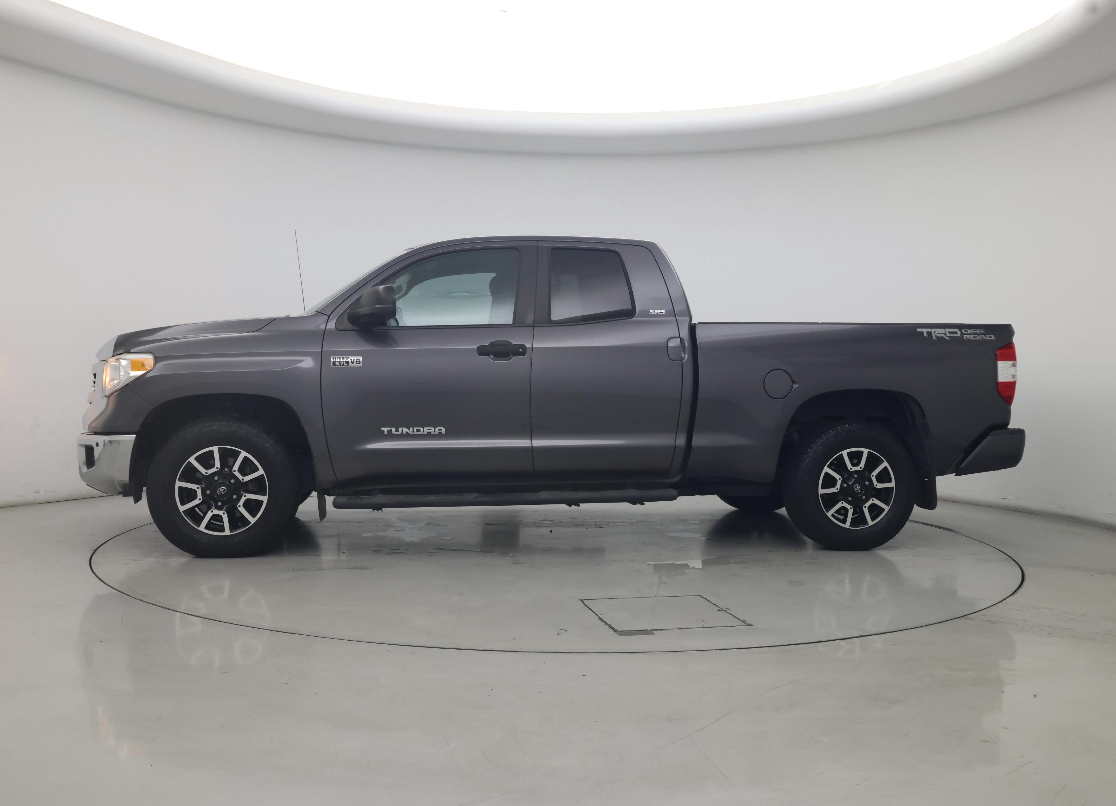 Thumbnail: 2016 Toyota Tundra - 3