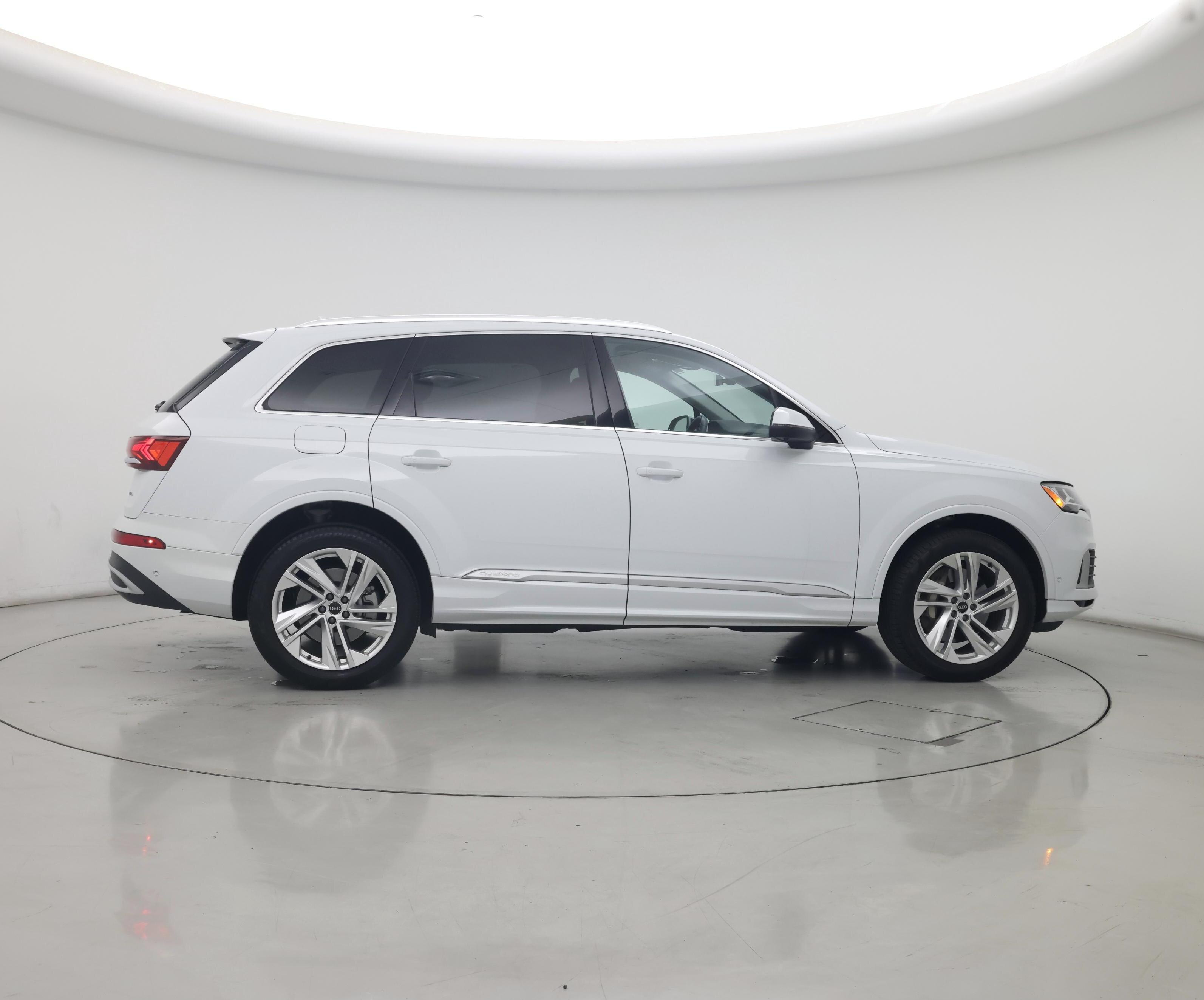 Thumbnail: 2021 Audi Q7 - 7