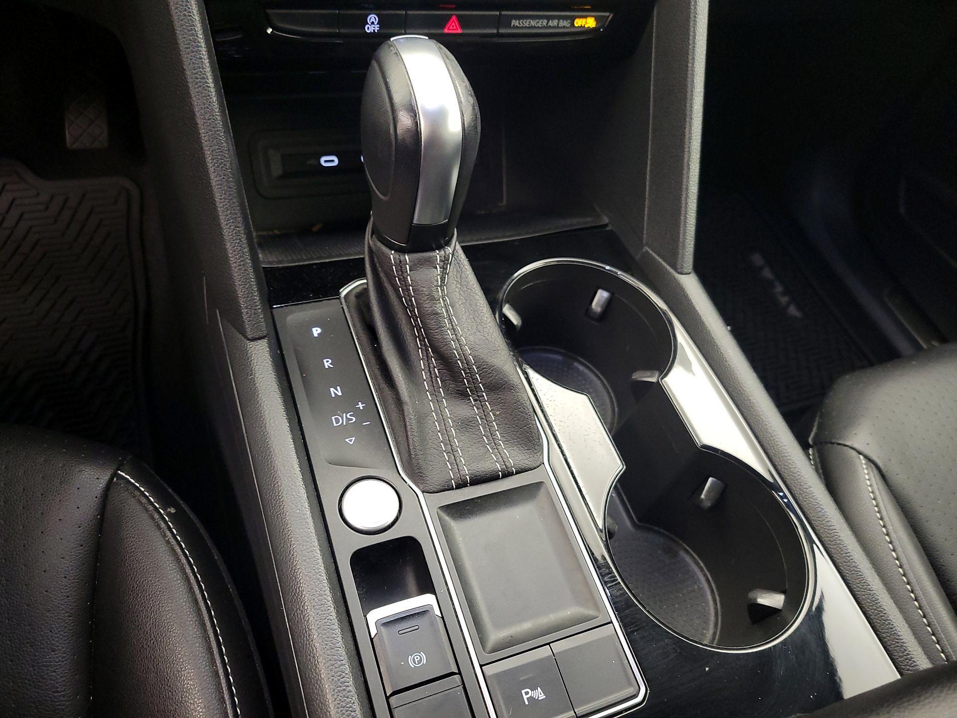 Thumbnail: 2022 Volkswagen Atlas - 17