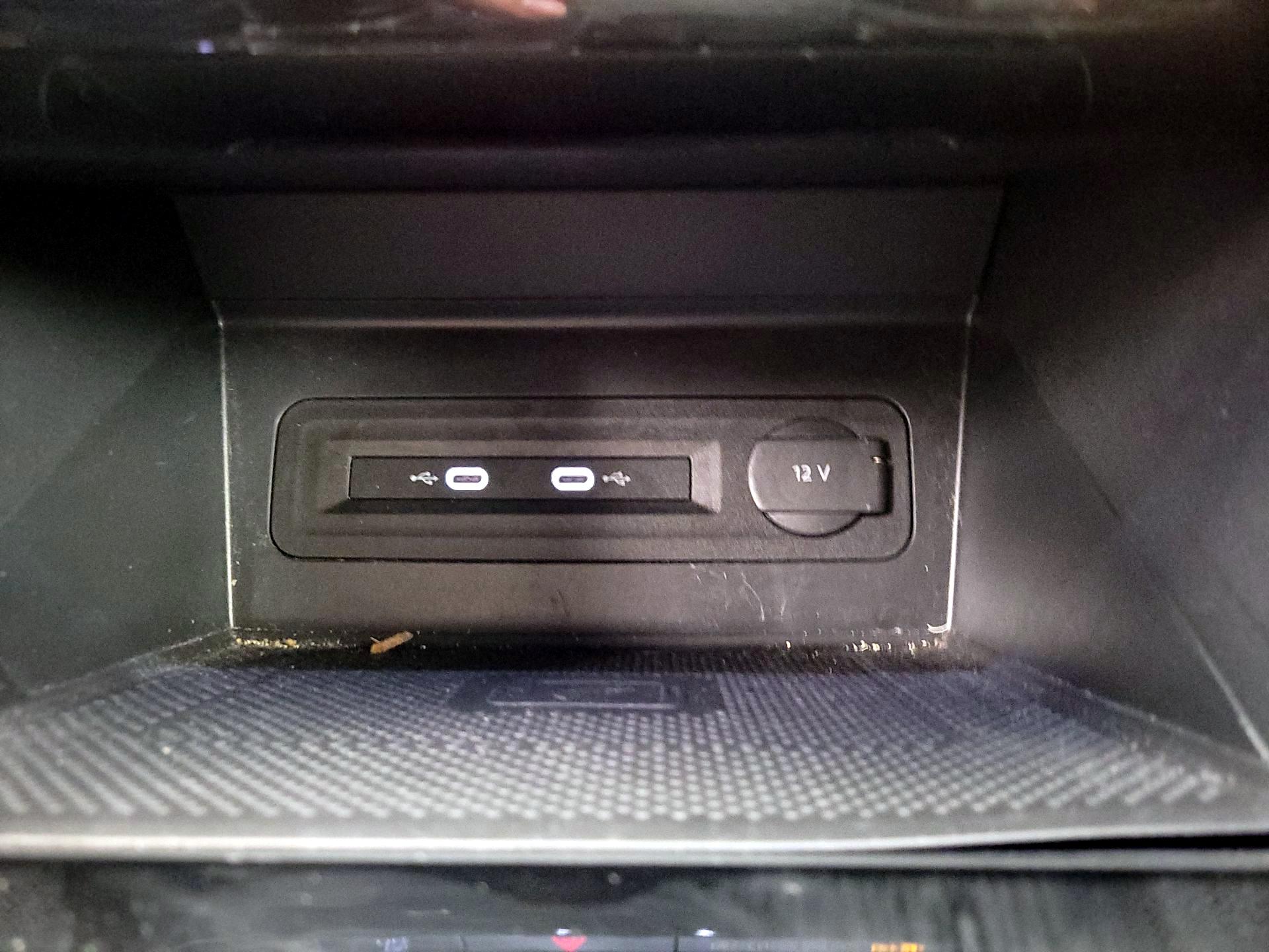 Thumbnail: 2022 Volkswagen Atlas - 18