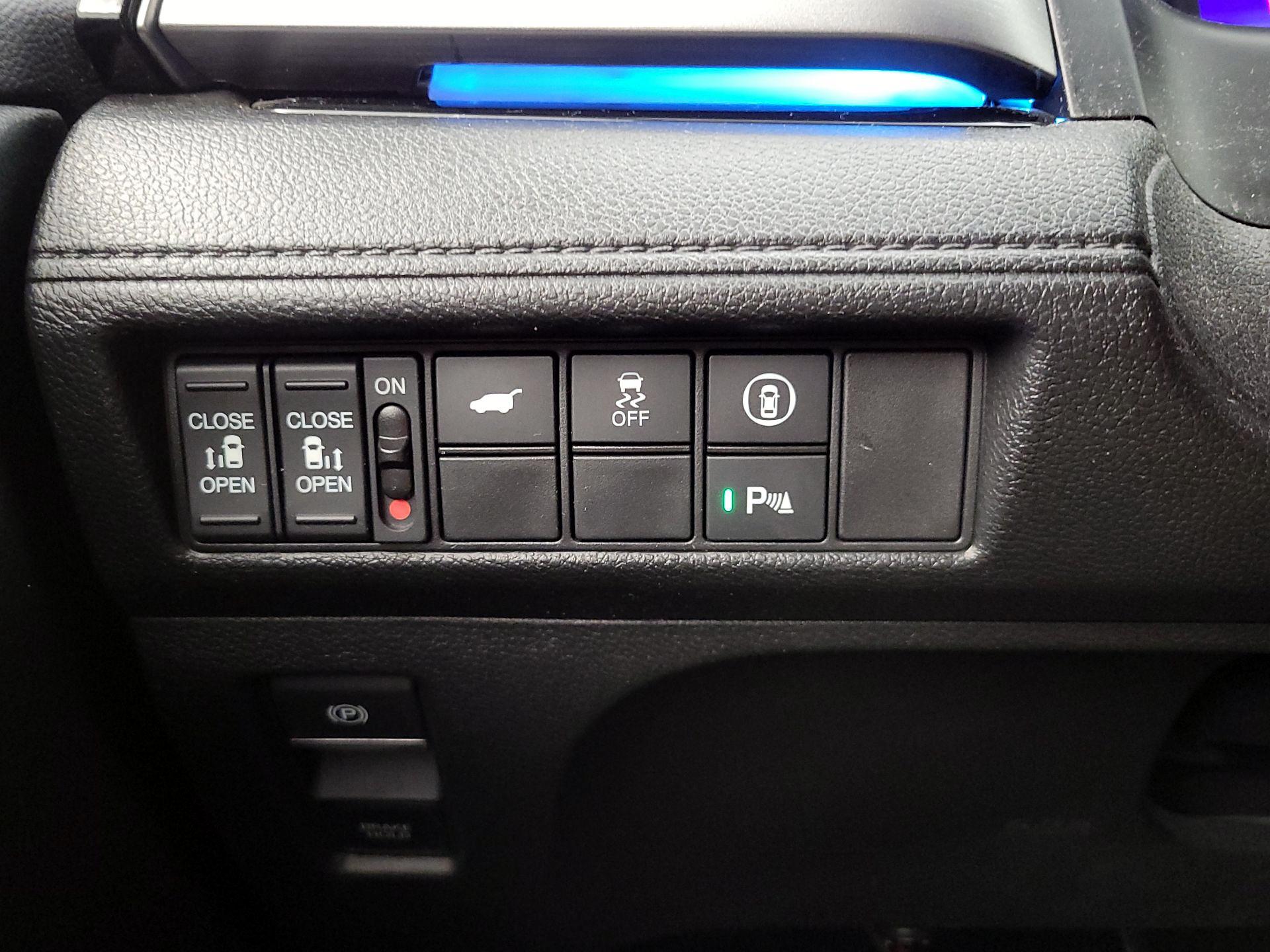 Thumbnail: 2022 Honda Odyssey - 13