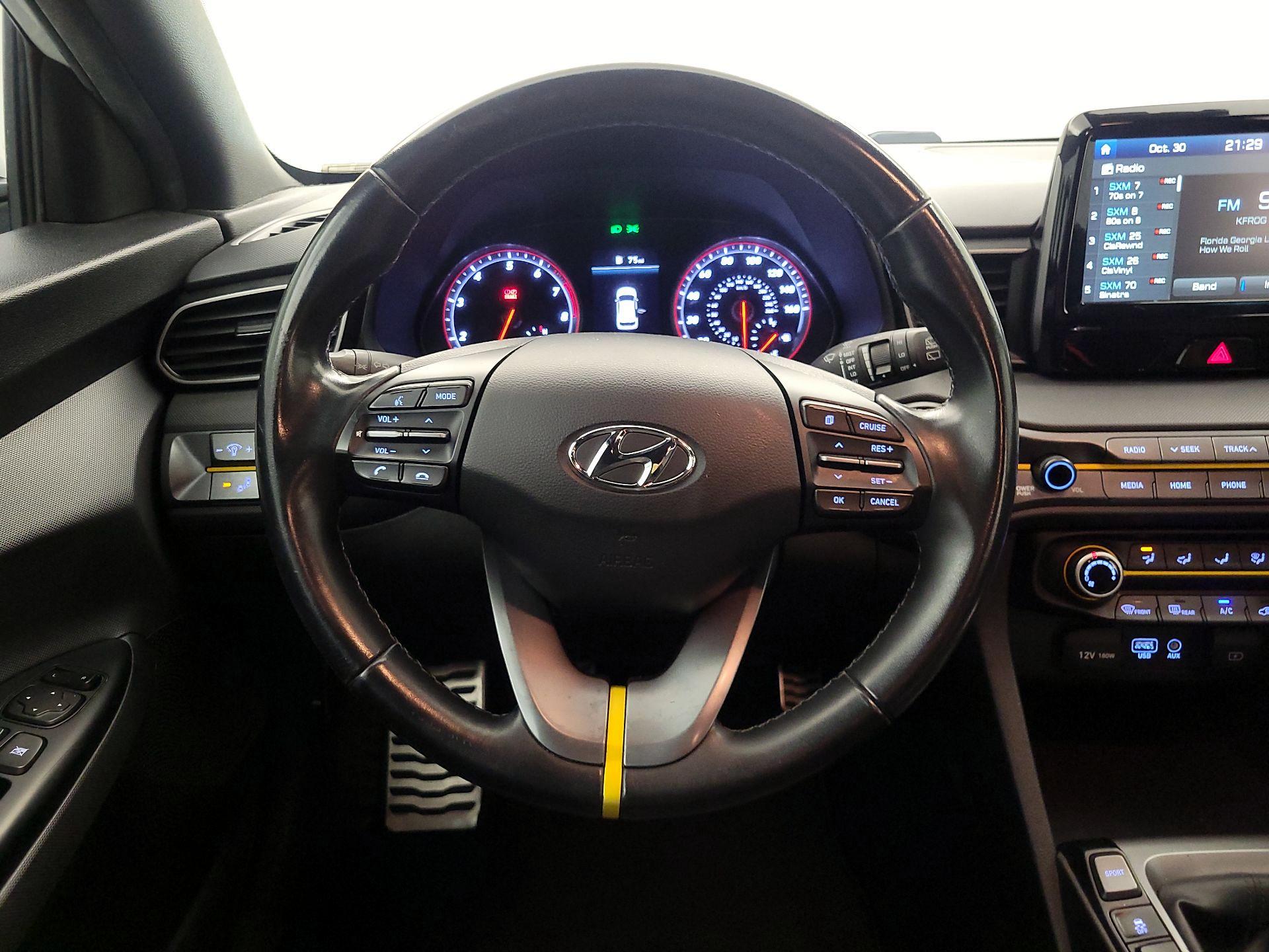 Thumbnail: 2020 Hyundai Veloster - 10