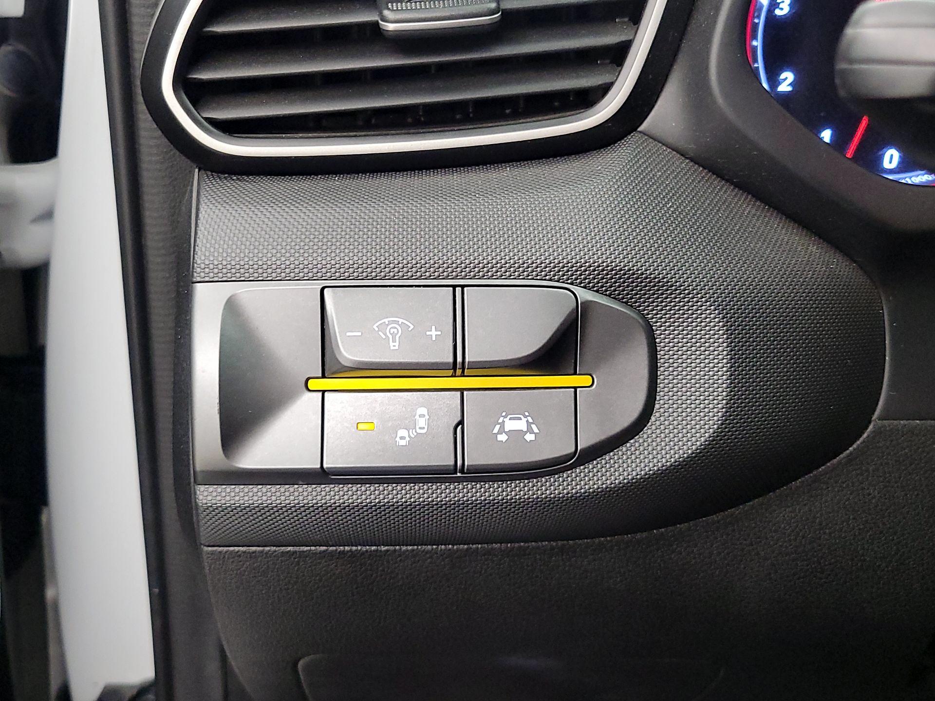 Thumbnail: 2020 Hyundai Veloster - 13