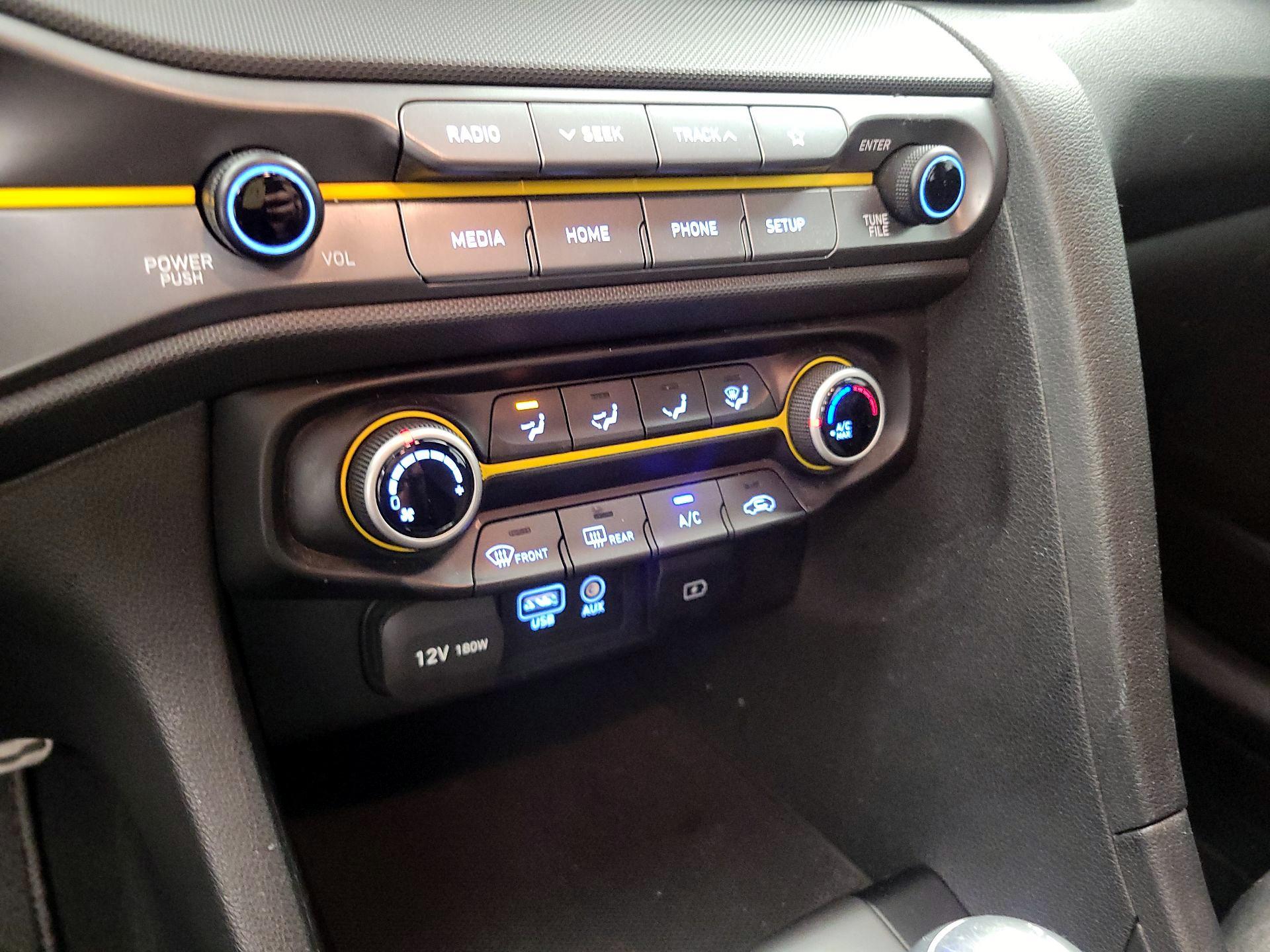 Thumbnail: 2020 Hyundai Veloster - 16