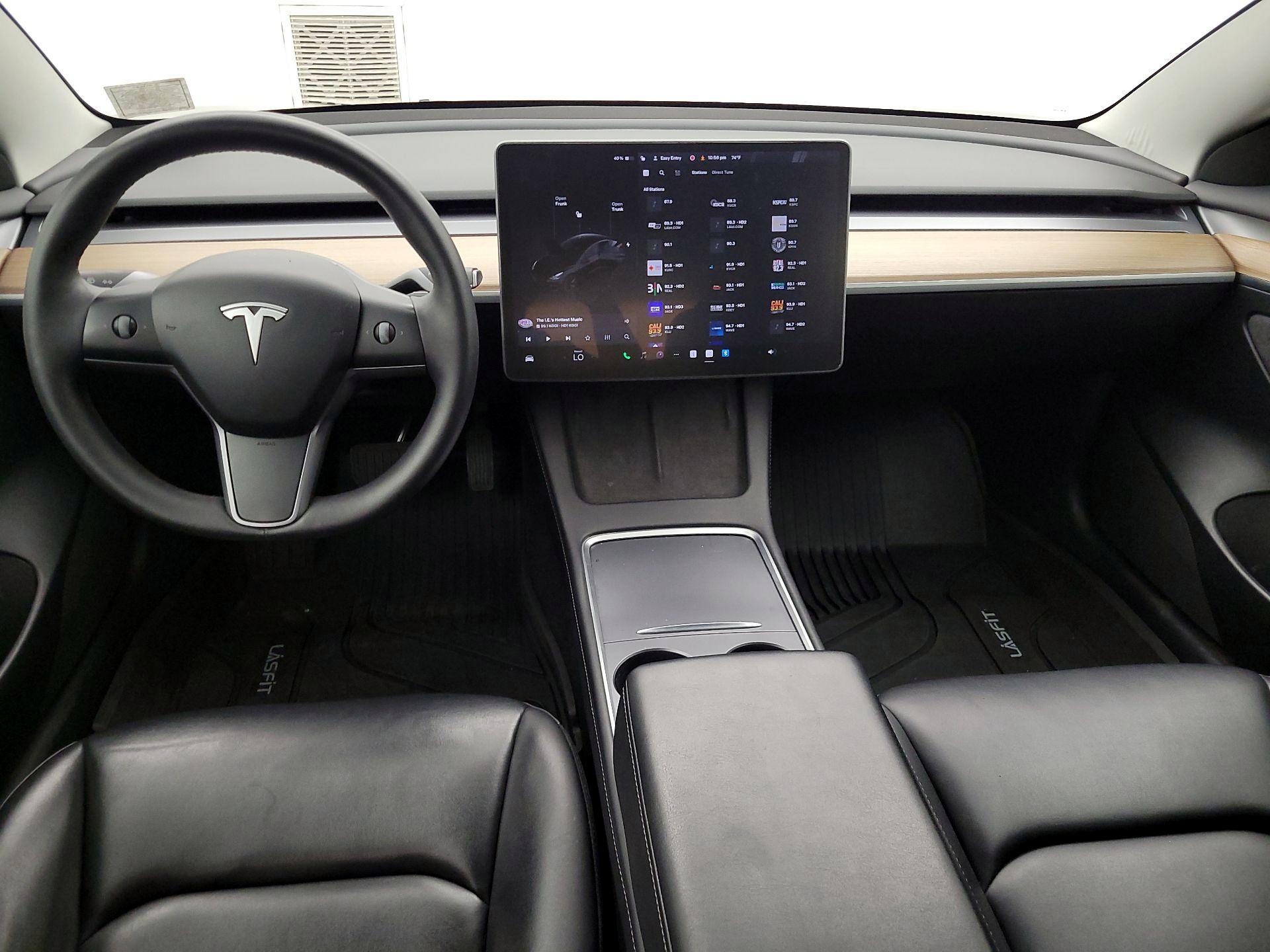 Thumbnail: 2023 Tesla Model 3 - 9