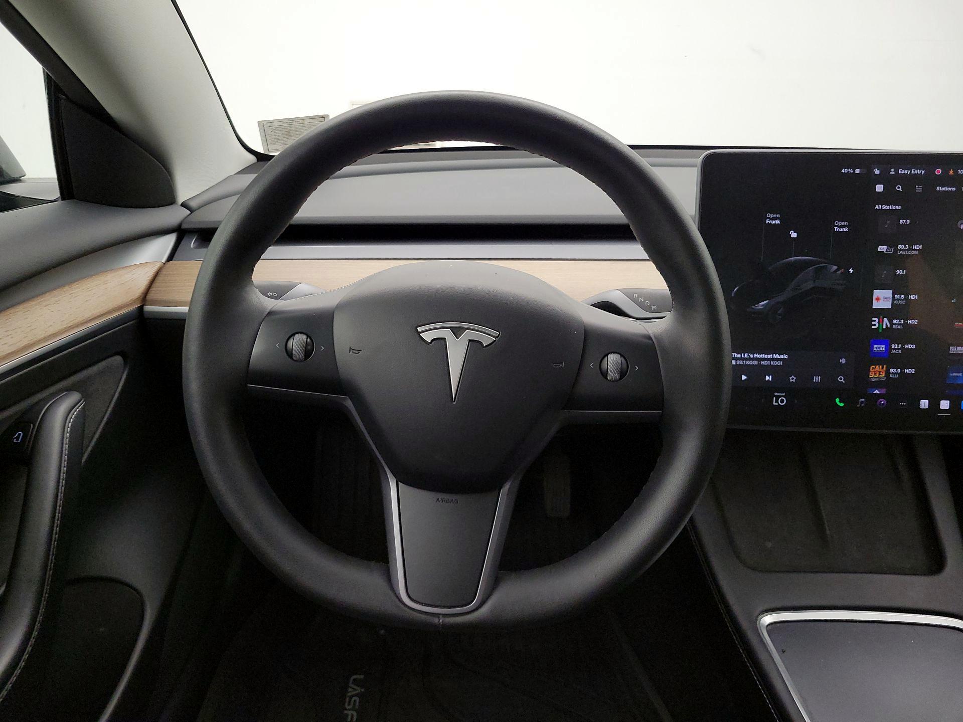 Thumbnail: 2023 Tesla Model 3 - 10