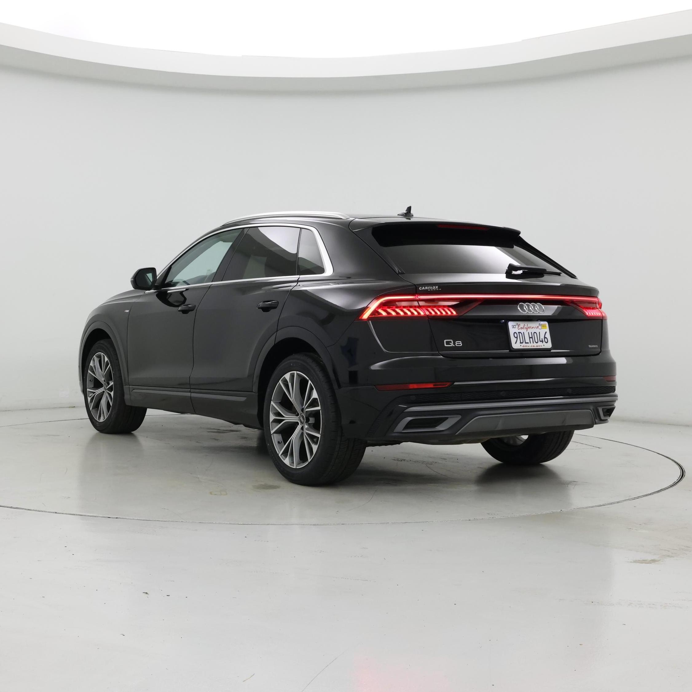 Thumbnail: 2023 Audi Q8 - 2