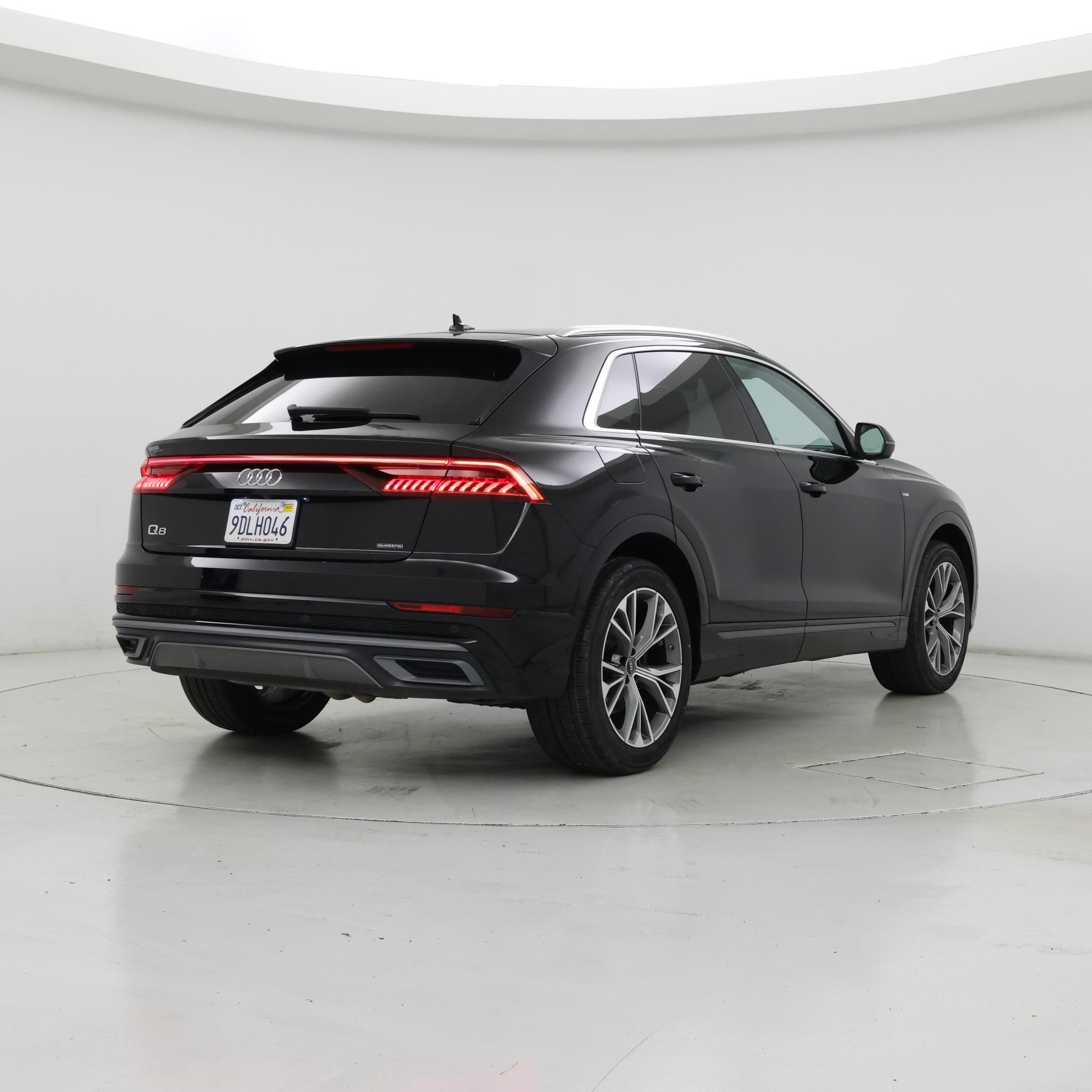 Thumbnail: 2023 Audi Q8 - 8