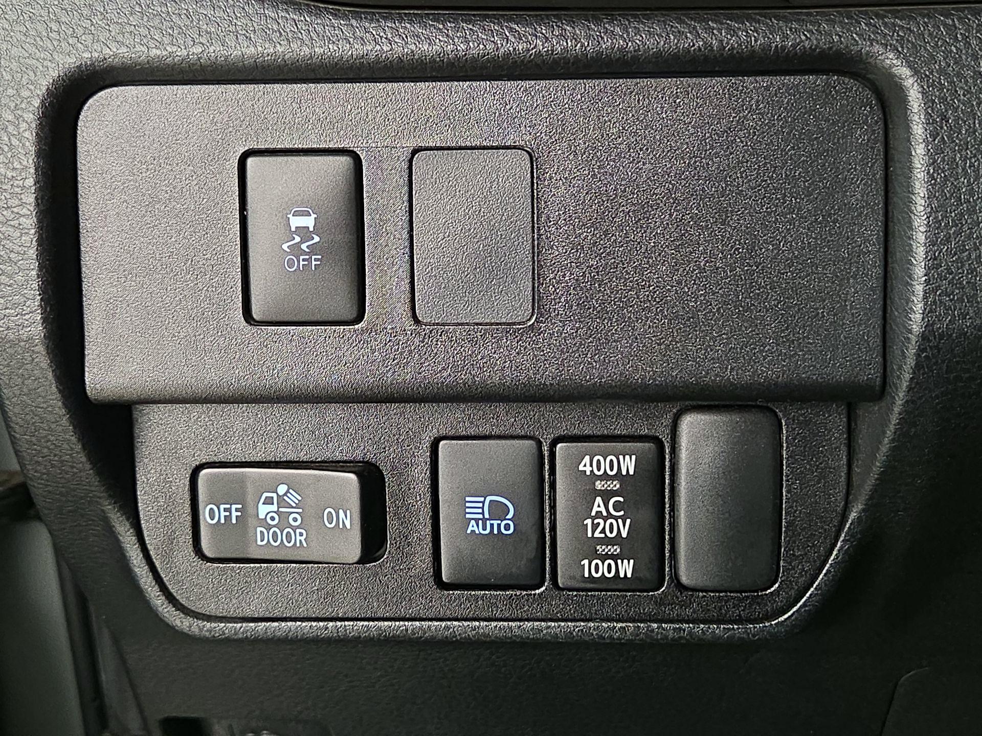 Thumbnail: 2022 Toyota Tacoma - 13