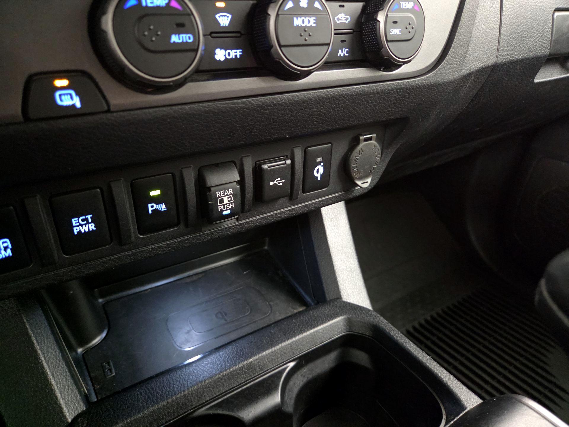 Thumbnail: 2022 Toyota Tacoma - 18