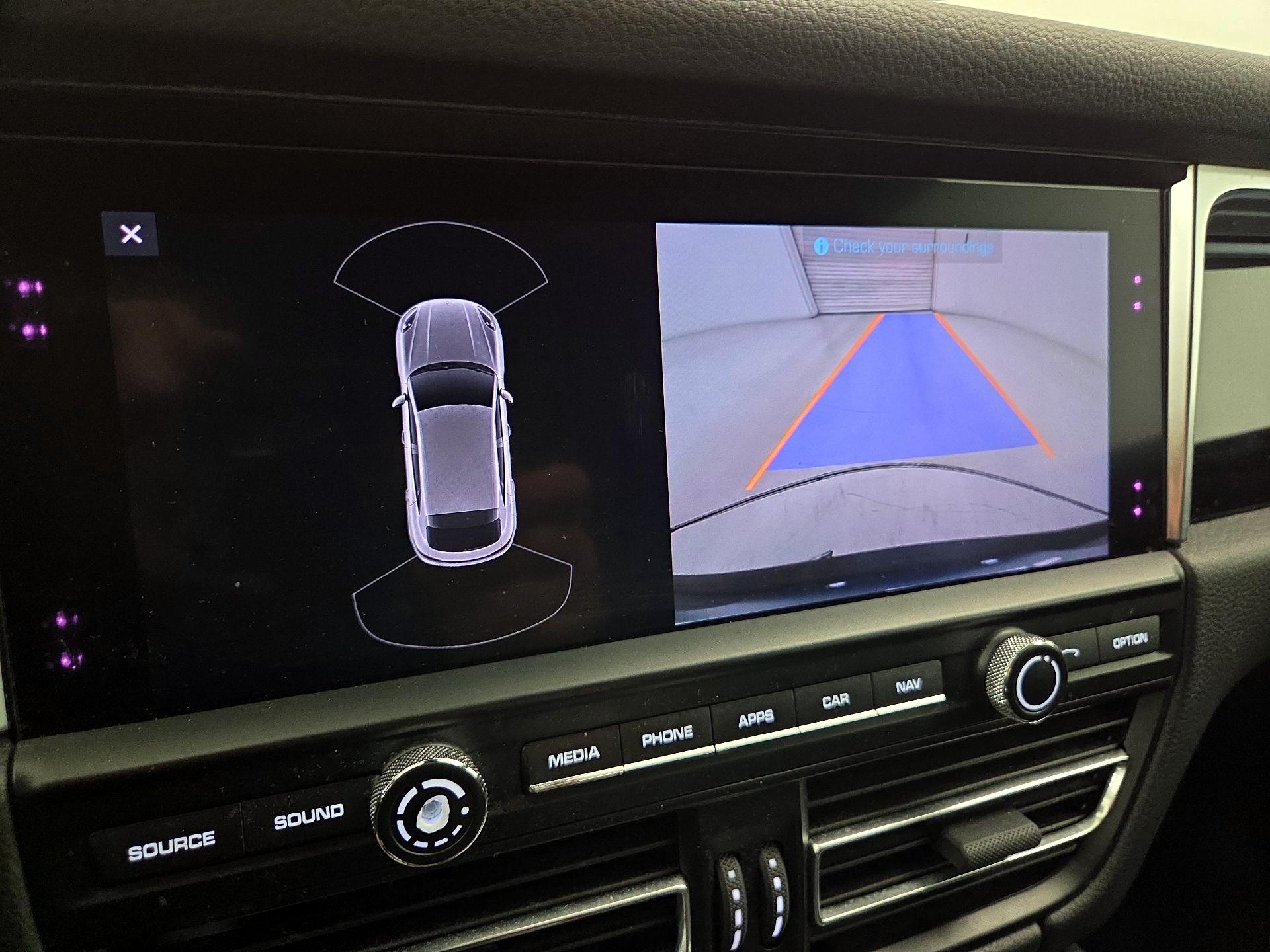 Thumbnail: 2019 Porsche Macan - 15