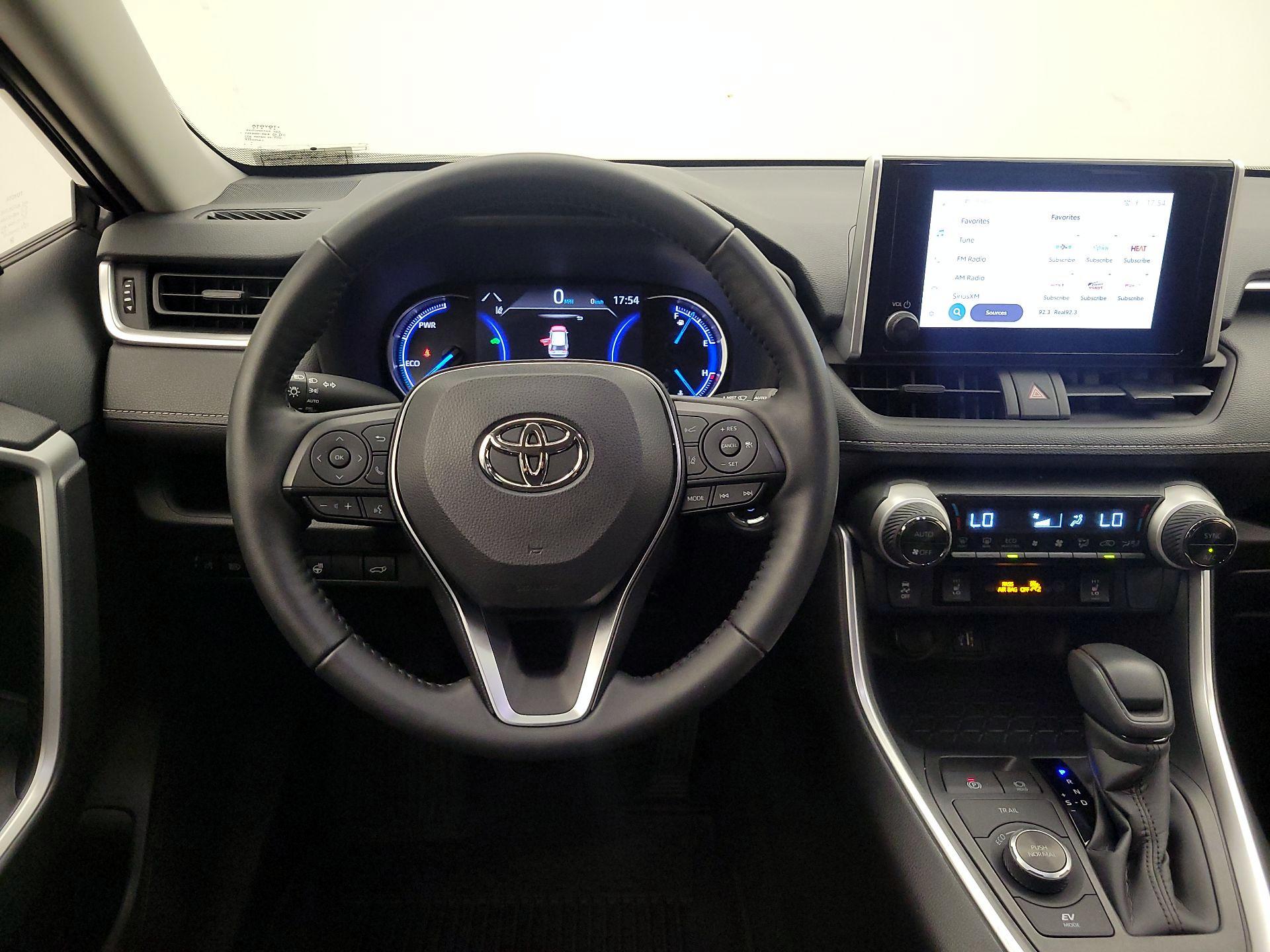 Thumbnail: 2025 Toyota RAV4 - 10