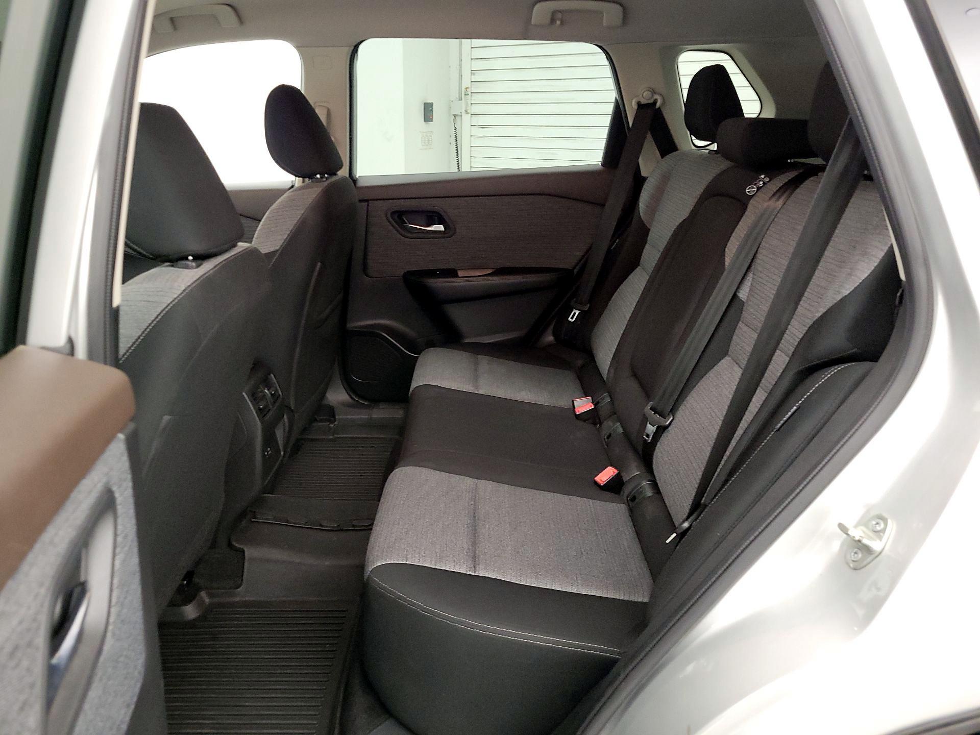 Thumbnail: 2023 Nissan Rogue - 19