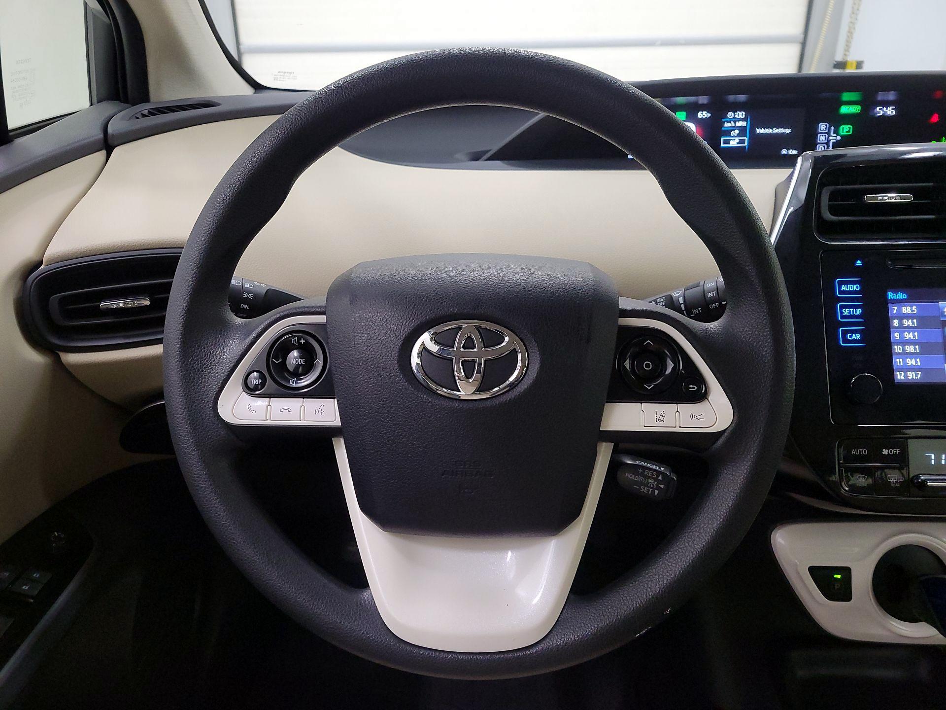 Thumbnail: 2018 Toyota Prius - 10