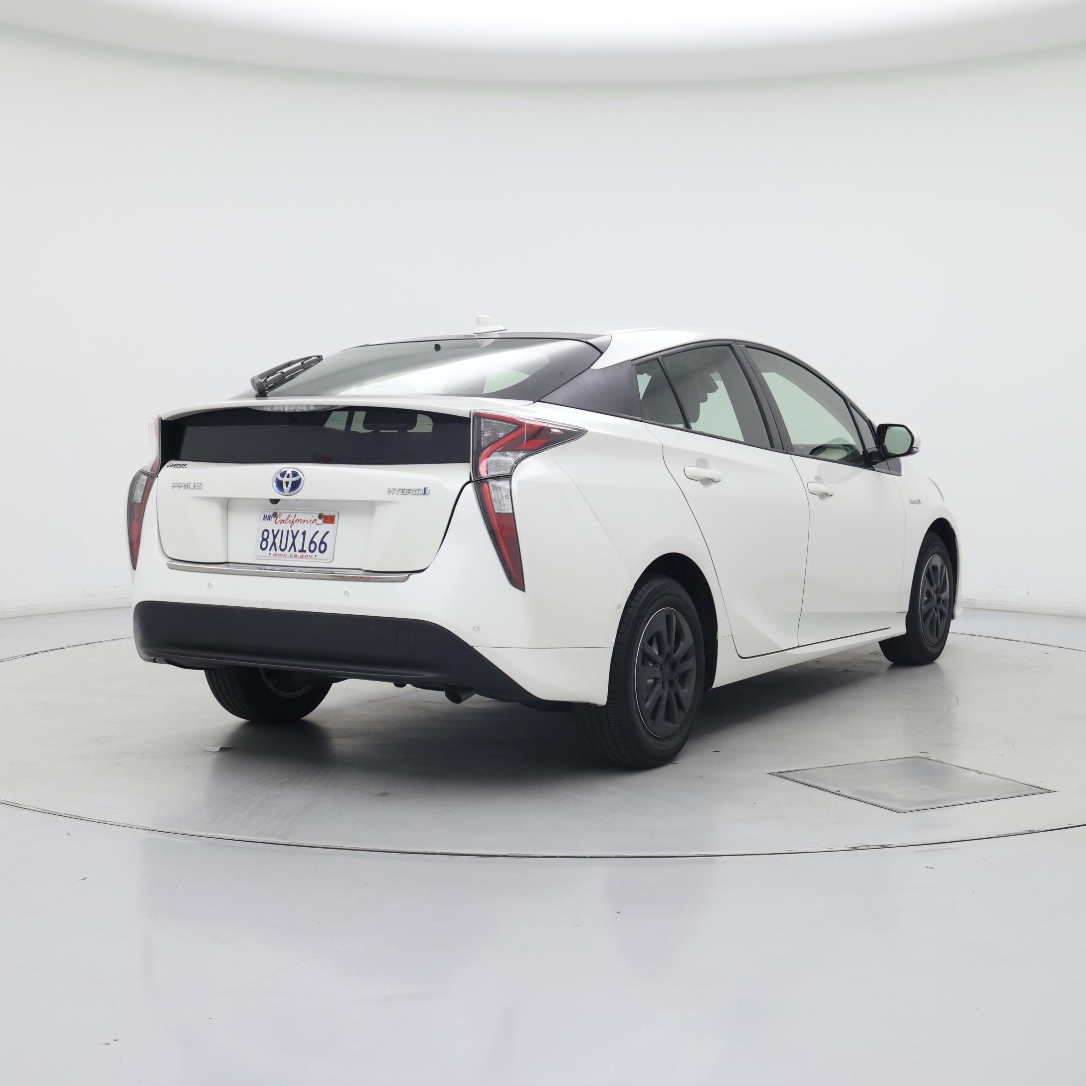 Thumbnail: 2018 Toyota Prius - 8