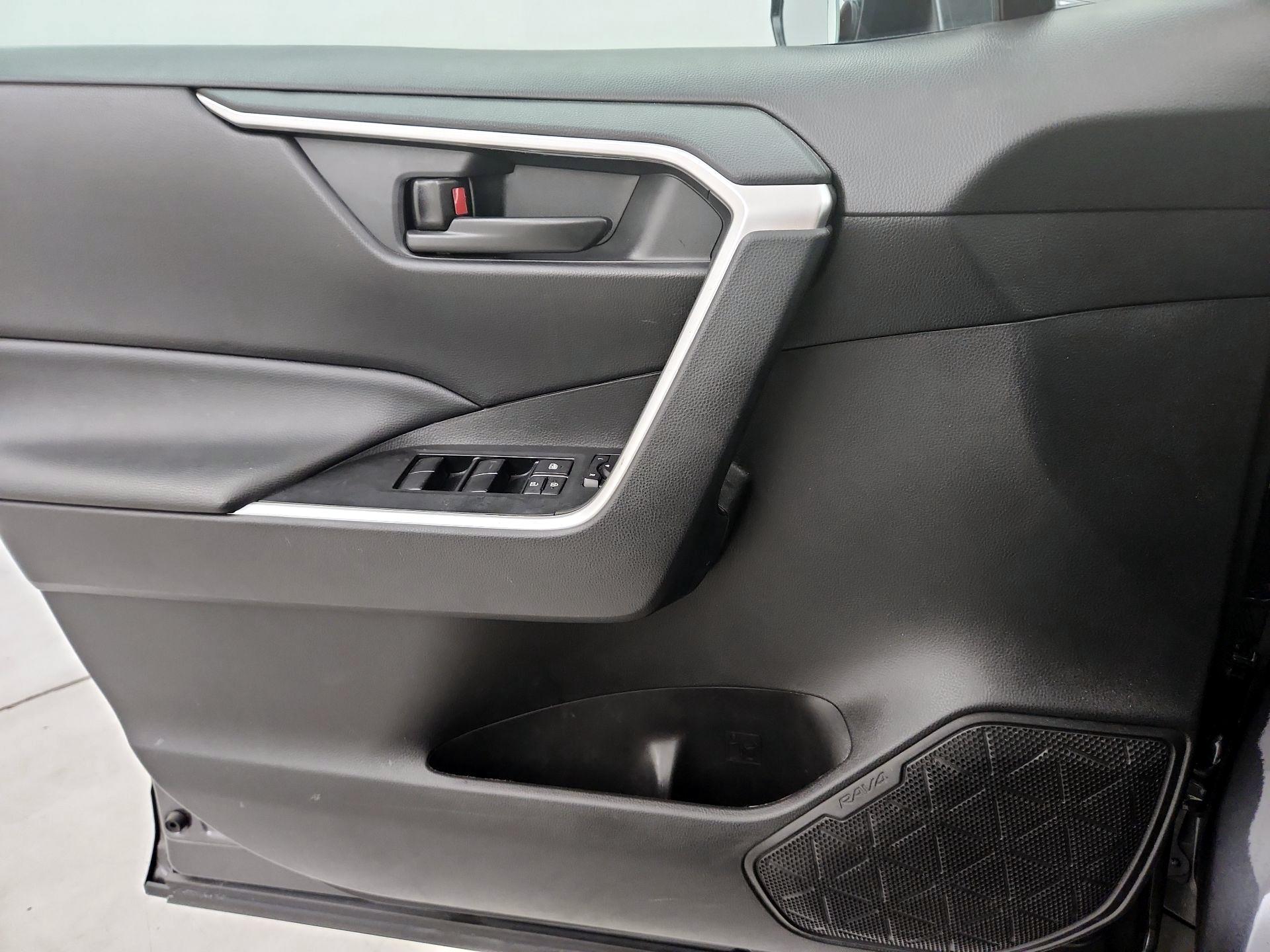 Thumbnail: 2024 Toyota RAV4 - 12