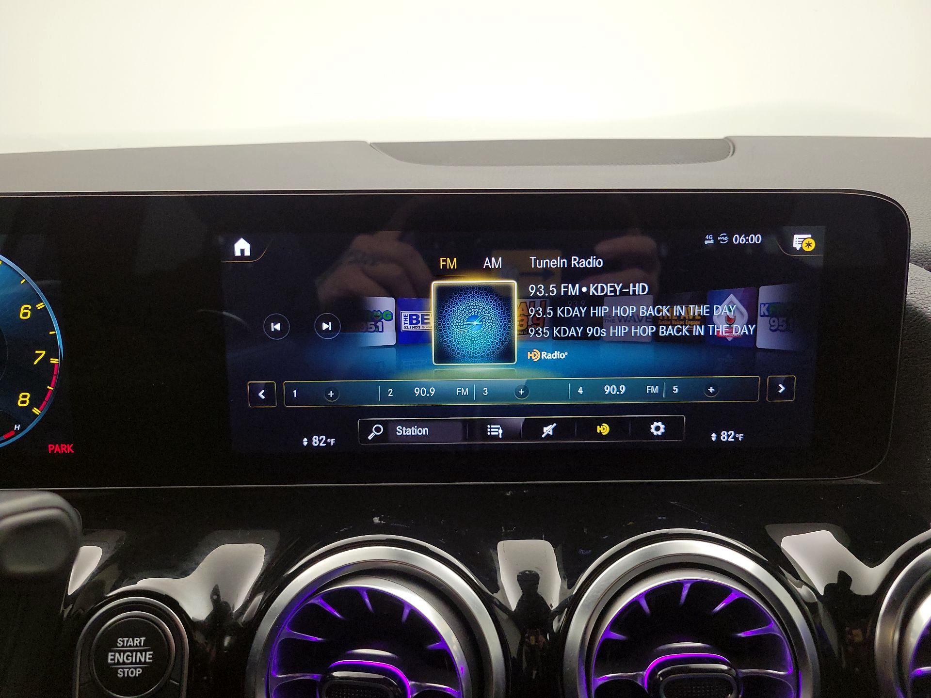 Thumbnail: 2022 Mercedes-Benz GLA - 16