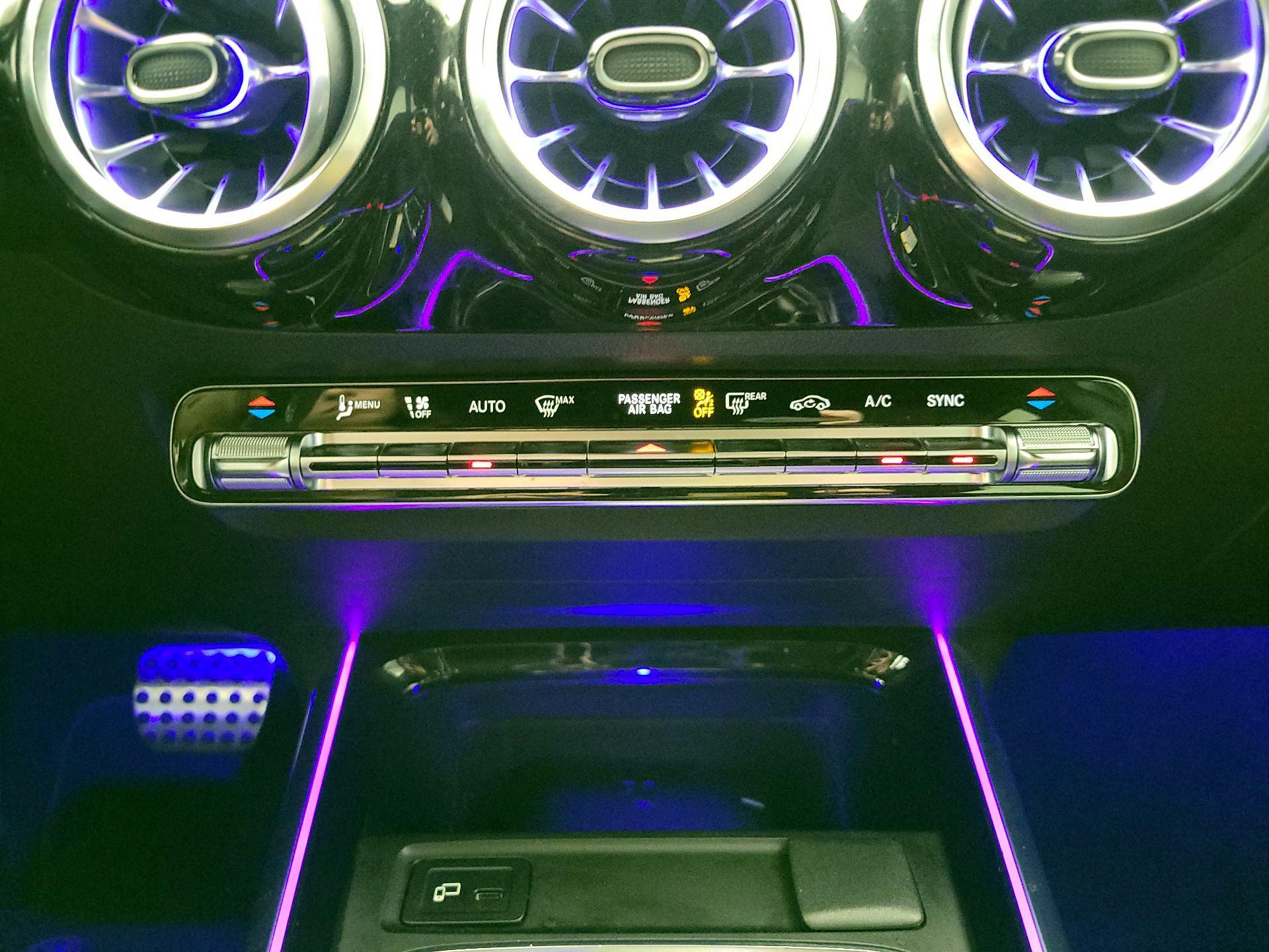 Thumbnail: 2022 Mercedes-Benz GLA - 17