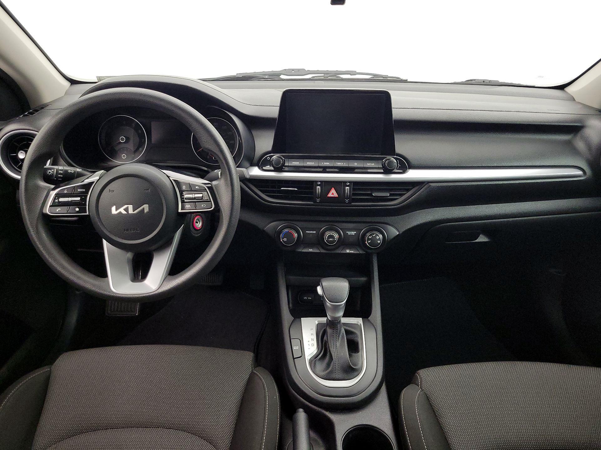 Thumbnail: 2023 Kia Forte - 9