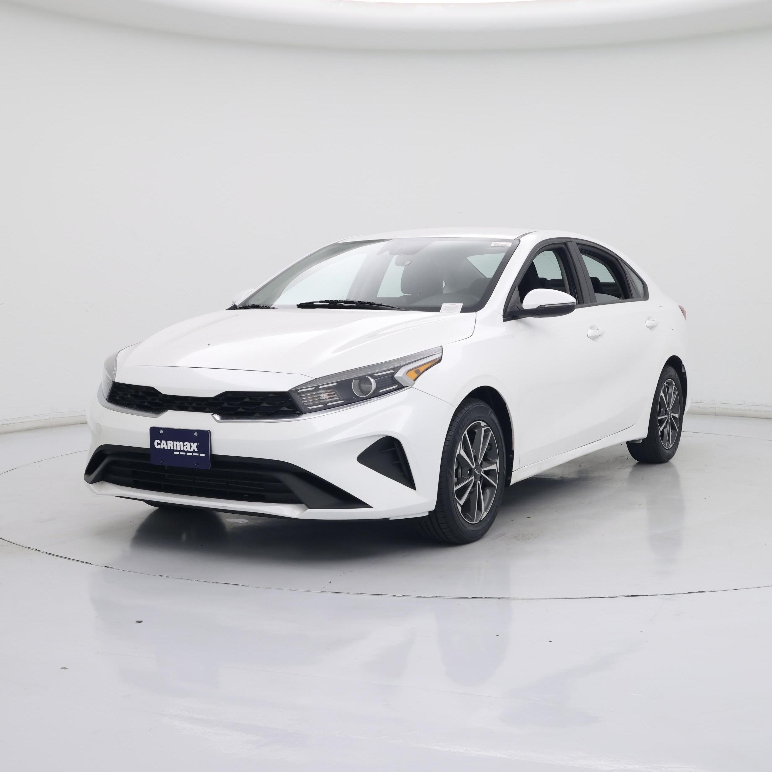 Thumbnail: 2023 Kia Forte - 4