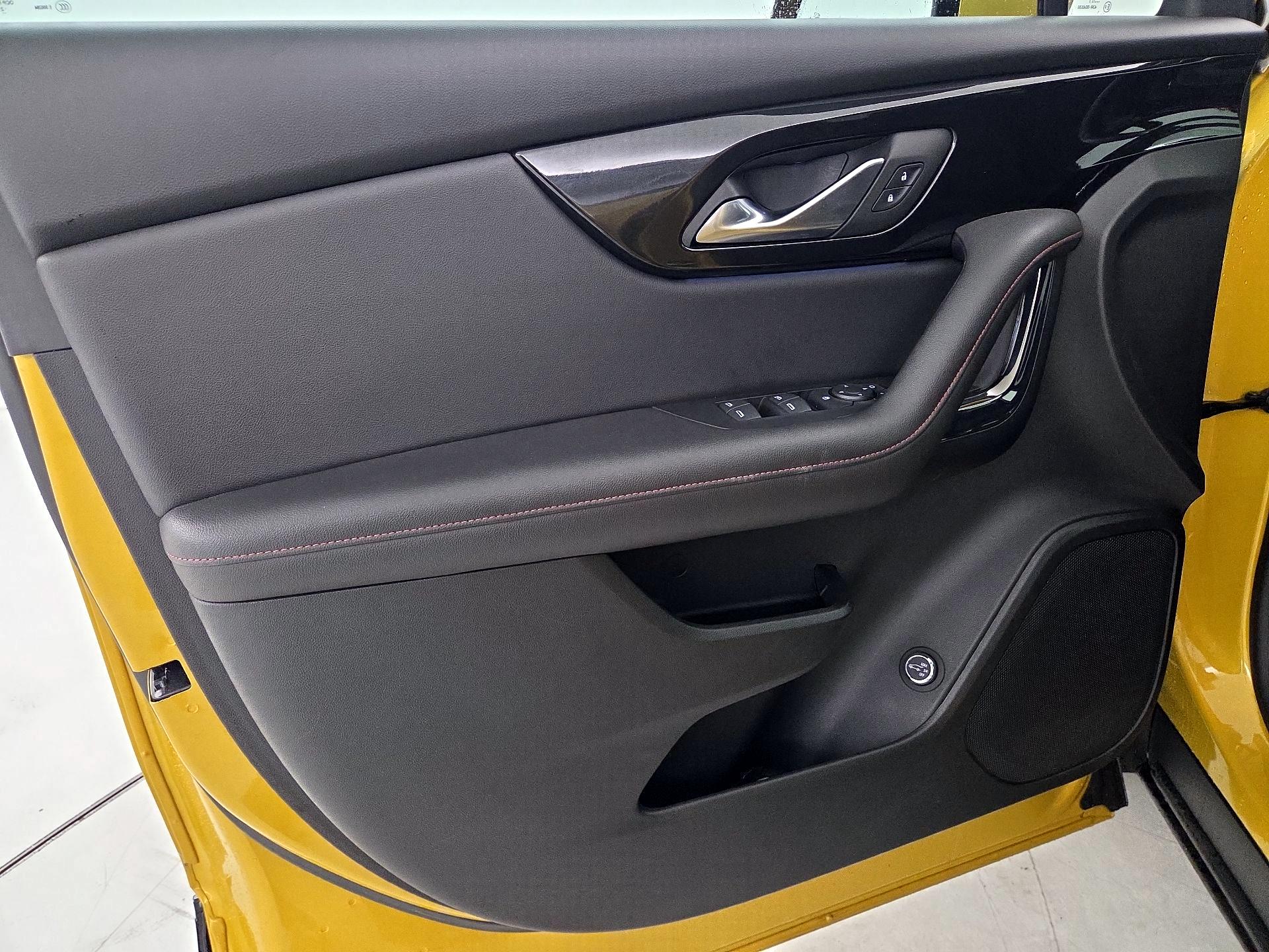 Thumbnail: 2022 Chevrolet Blazer - 12