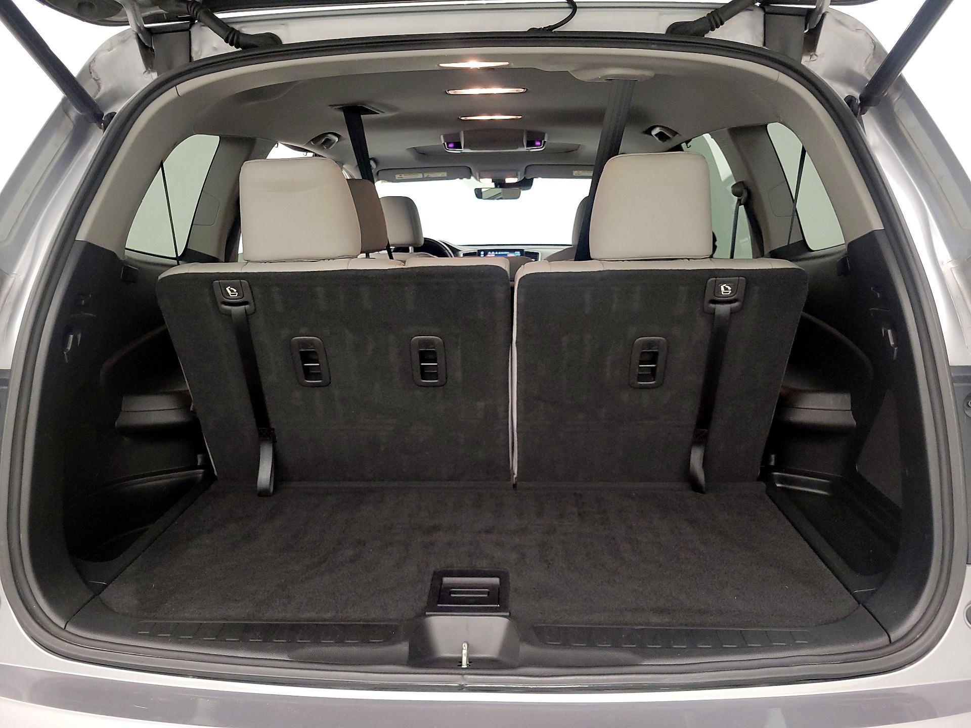 Thumbnail: 2019 Honda Pilot - 20