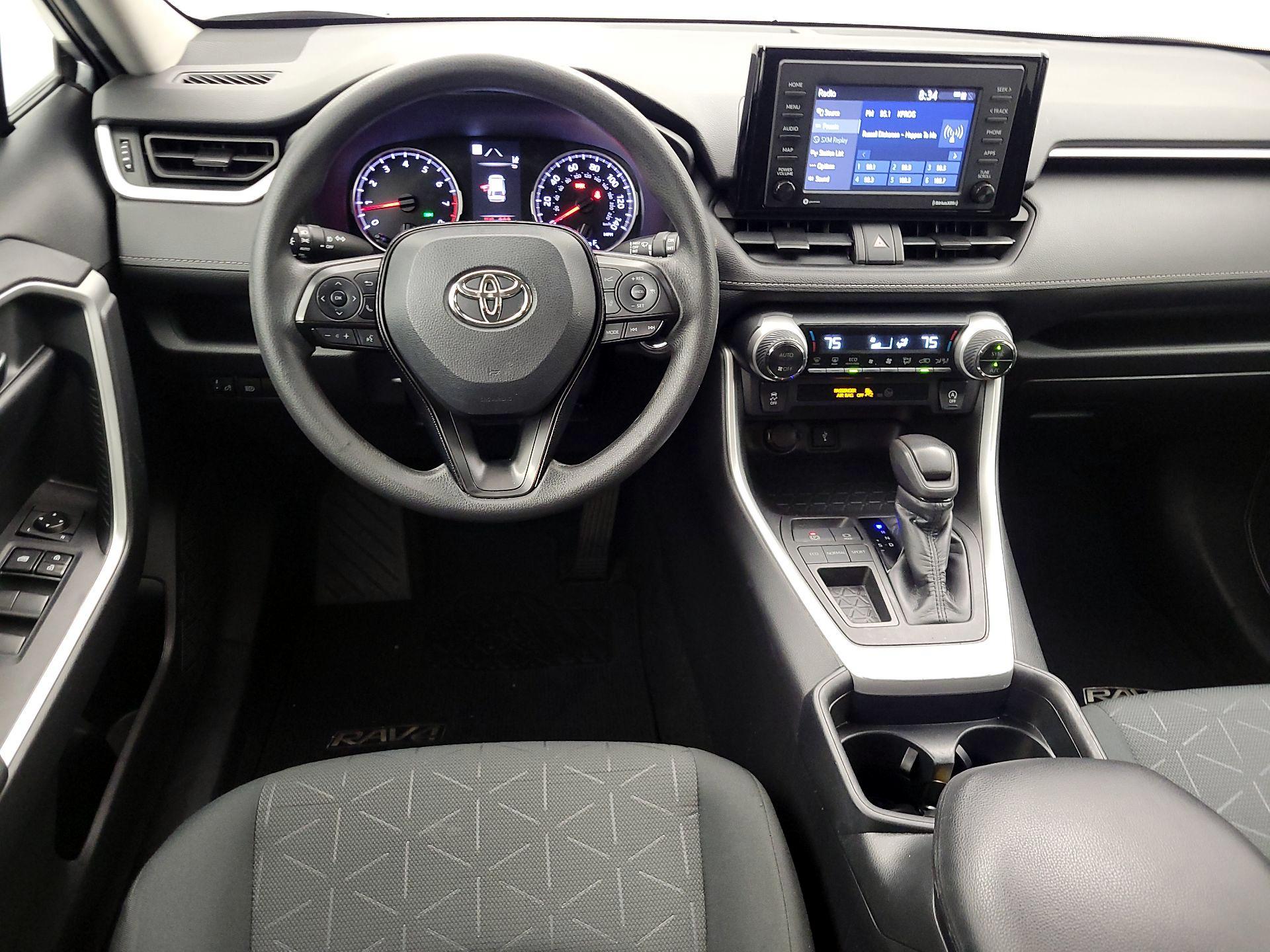 Thumbnail: 2020 Toyota RAV4 - 10