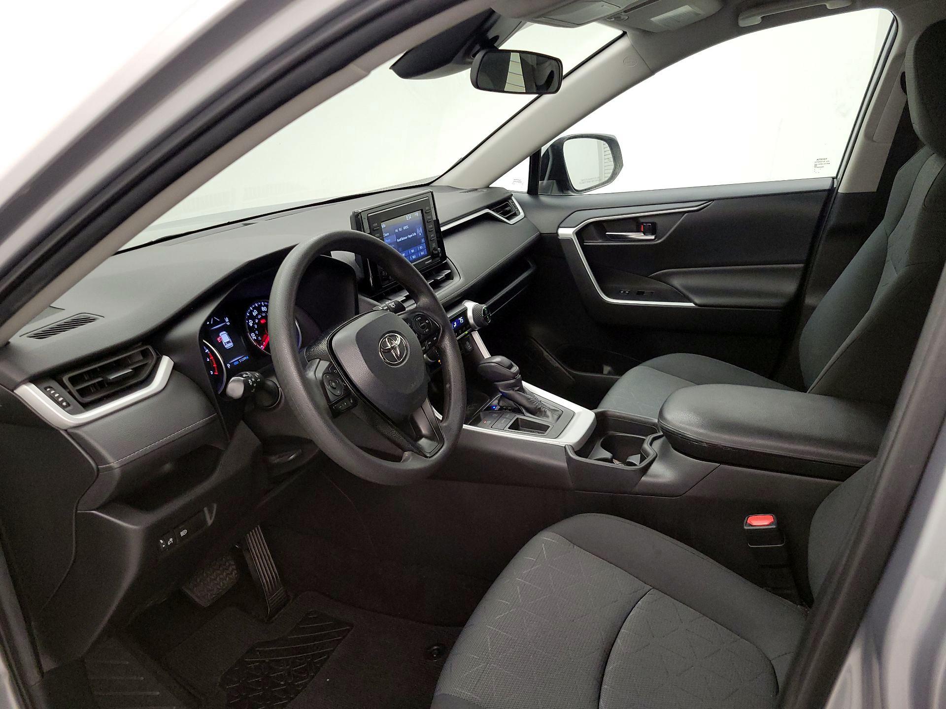 Thumbnail: 2020 Toyota RAV4 - 11