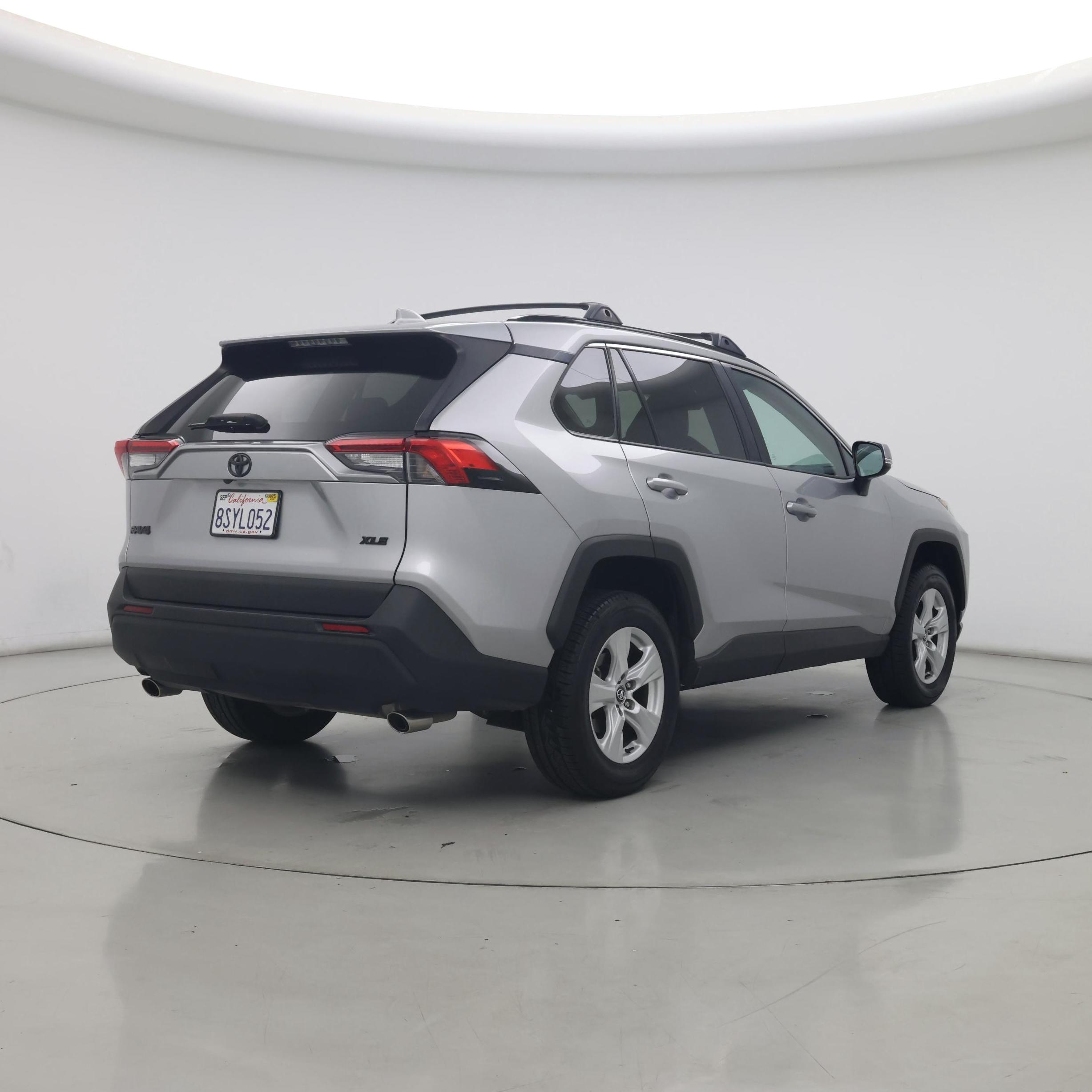 Thumbnail: 2020 Toyota RAV4 - 8