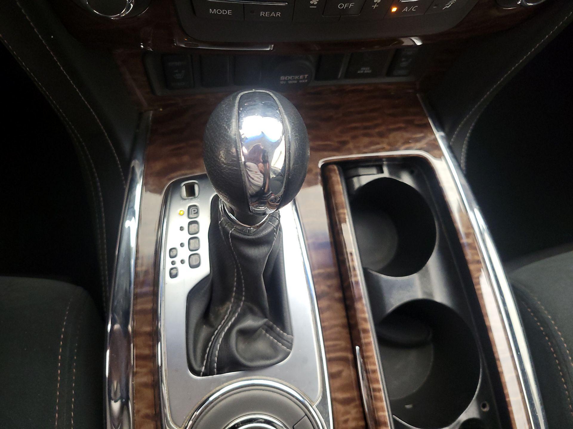 Thumbnail: 2017 Nissan Armada - 17