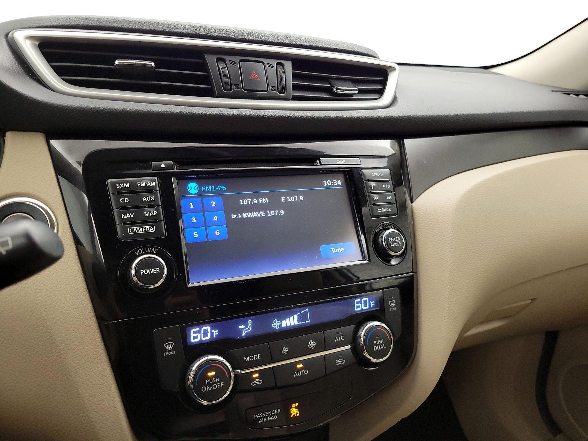 Thumbnail: 2015 Nissan Rogue - 15