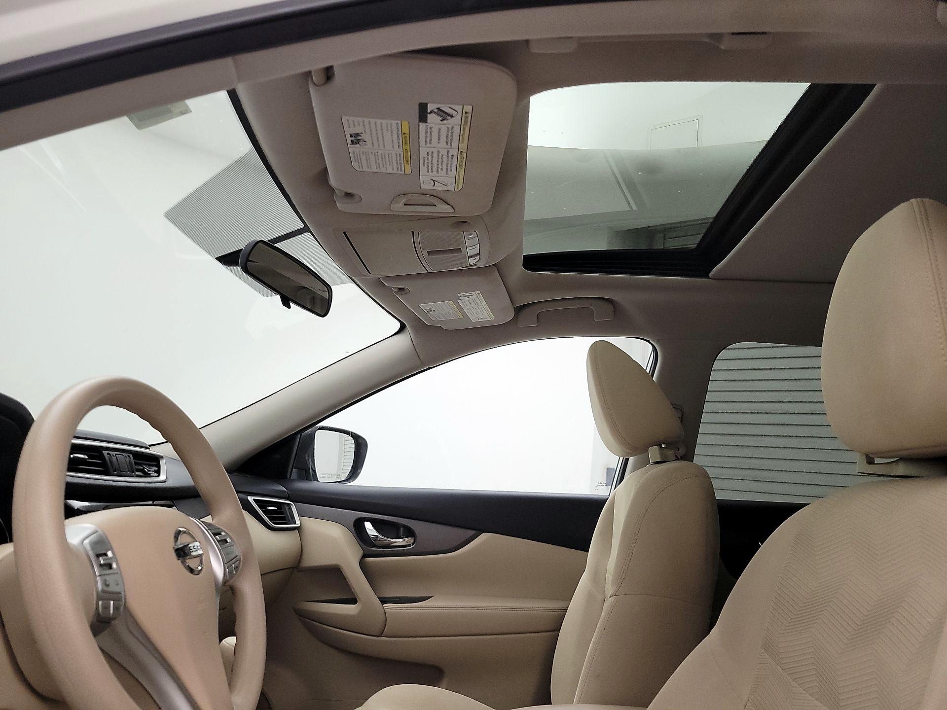 Thumbnail: 2015 Nissan Rogue - 19