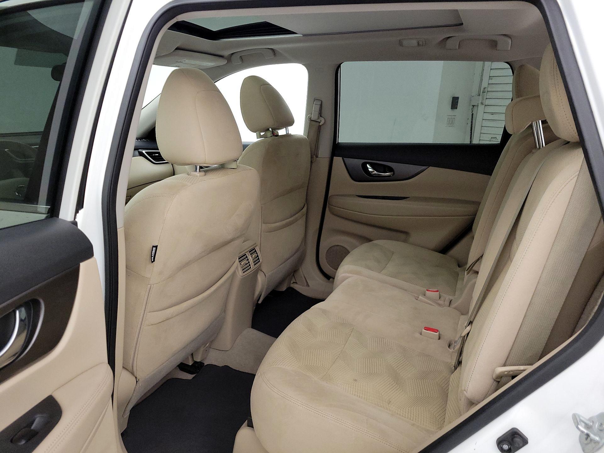 Thumbnail: 2015 Nissan Rogue - 20