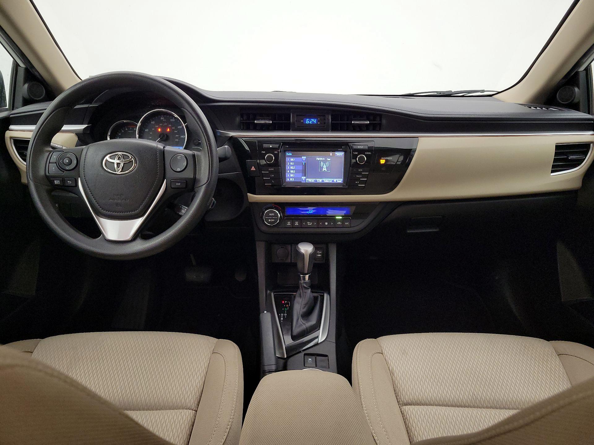 Thumbnail: 2015 Toyota Corolla - 9