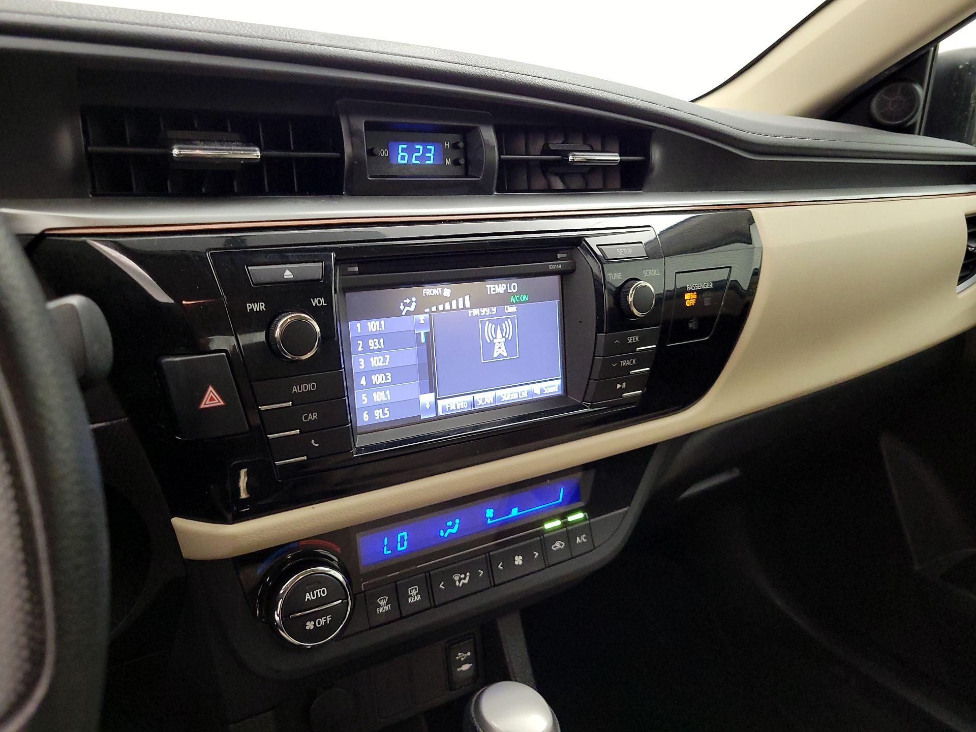 Thumbnail: 2015 Toyota Corolla - 15